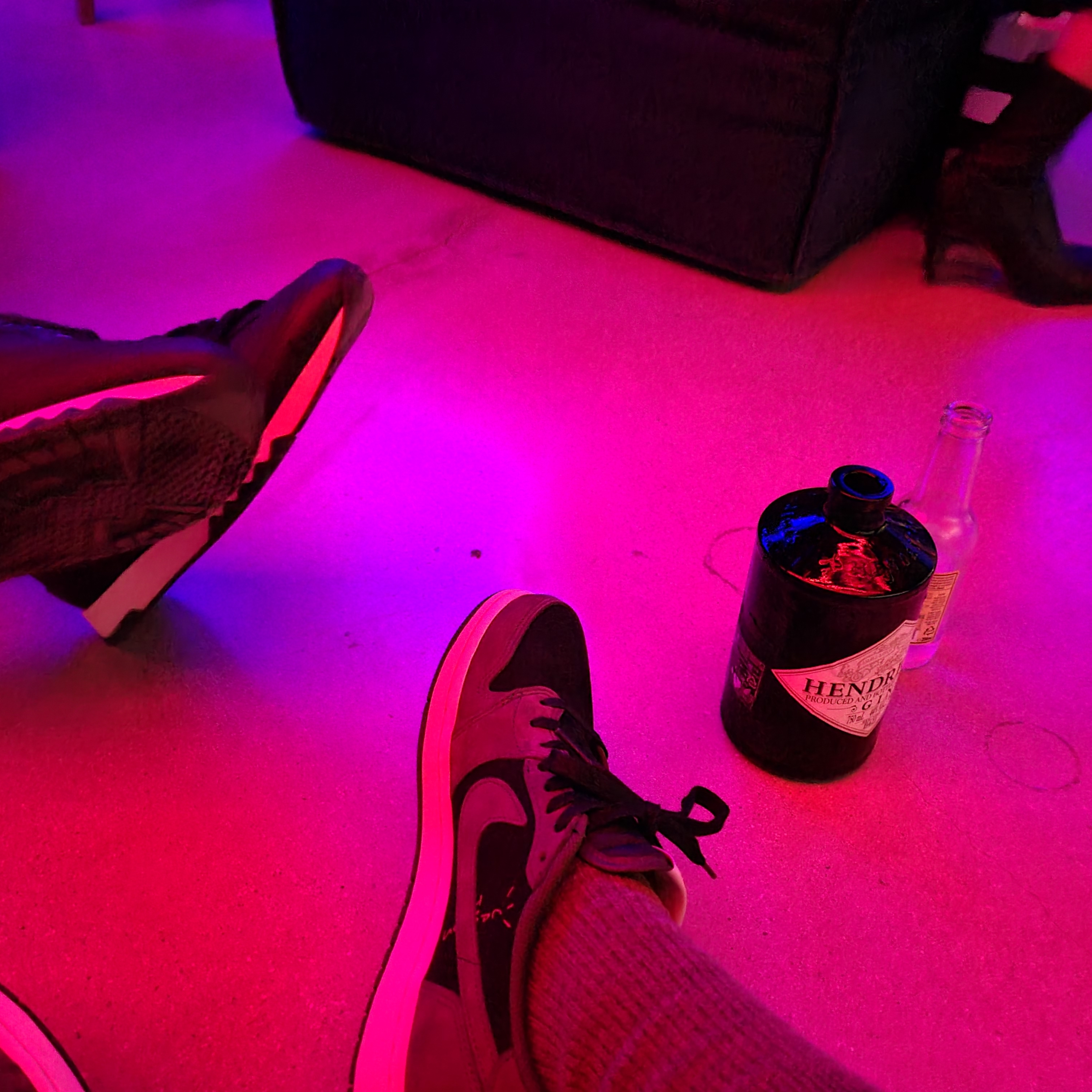 Jordan 1 x Travis Scott Retro Low OG SP Mocha 착용 스타일