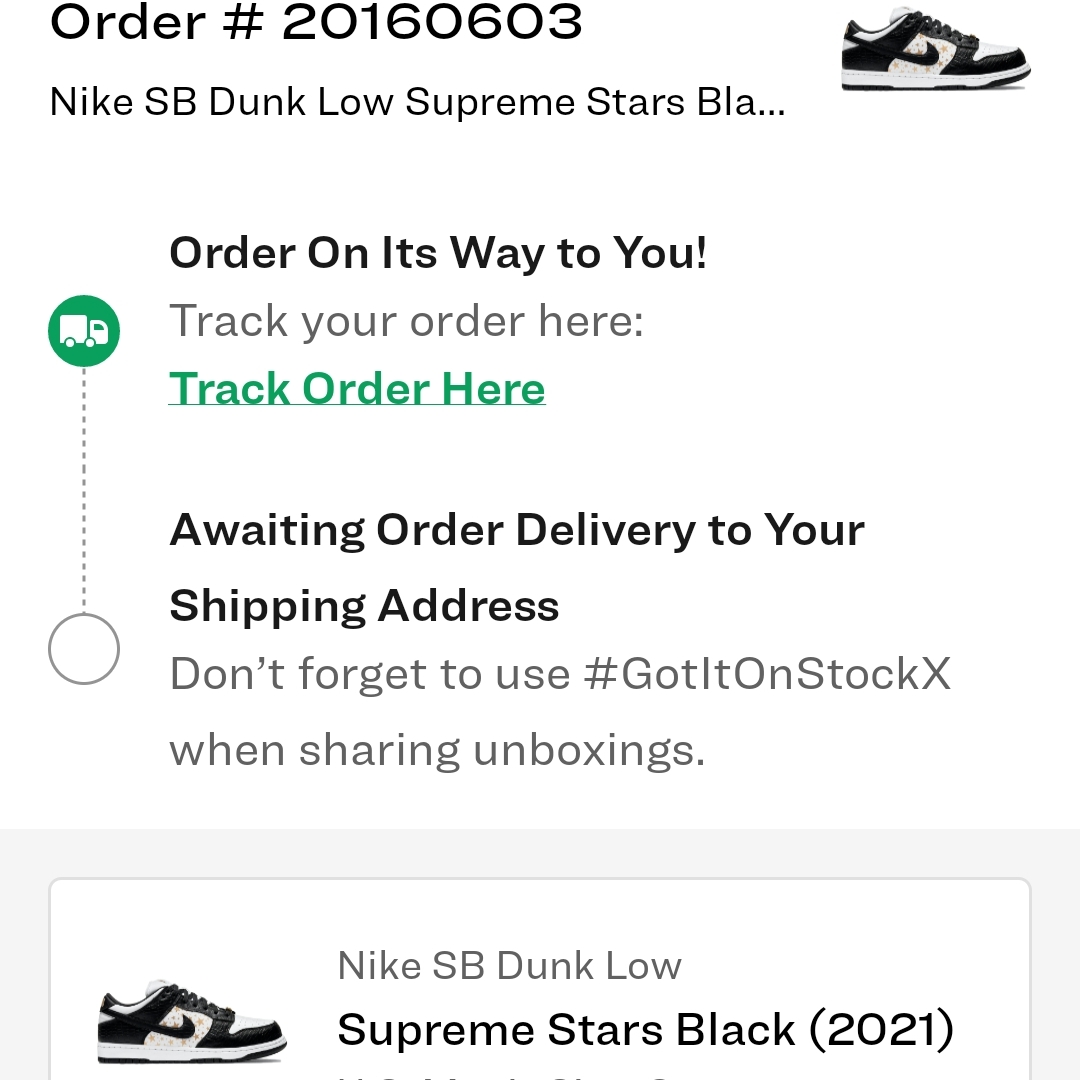 Nike x Supreme SB Dunk Low Black 착용 스타일