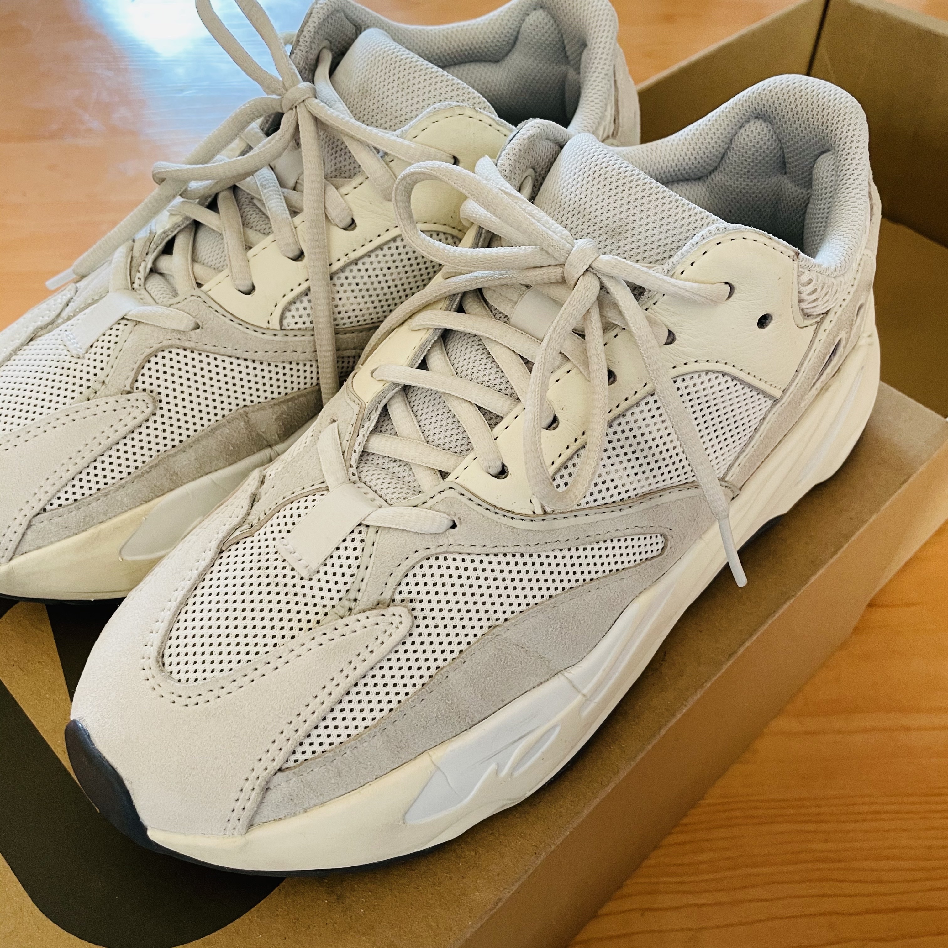 Adidas Yeezy Boost 700 Analog 2019 착용 스타일 - 2