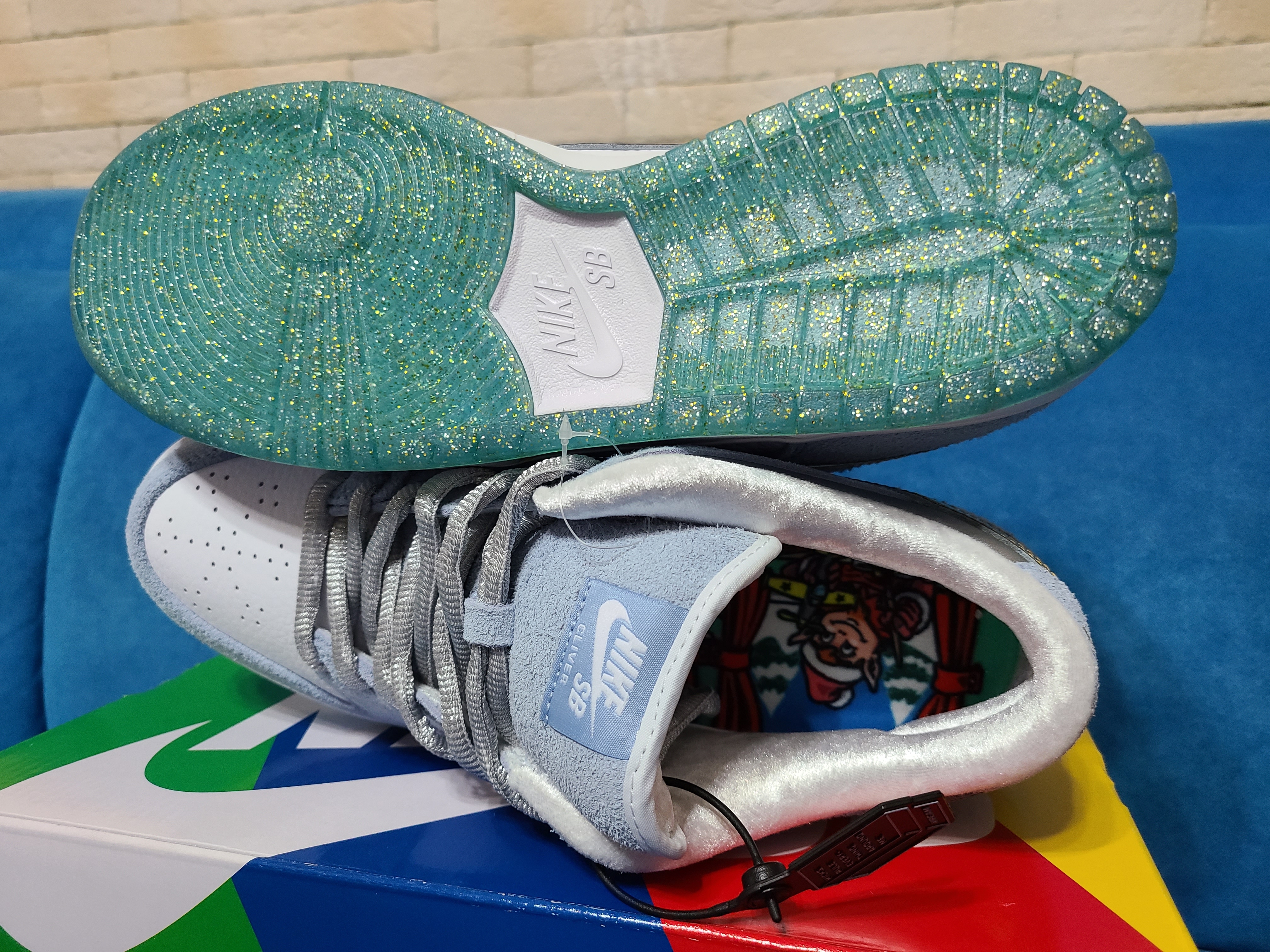 Nike x Sean Cliver SB Dunk Low Holiday Special 착용 스타일 - 5
