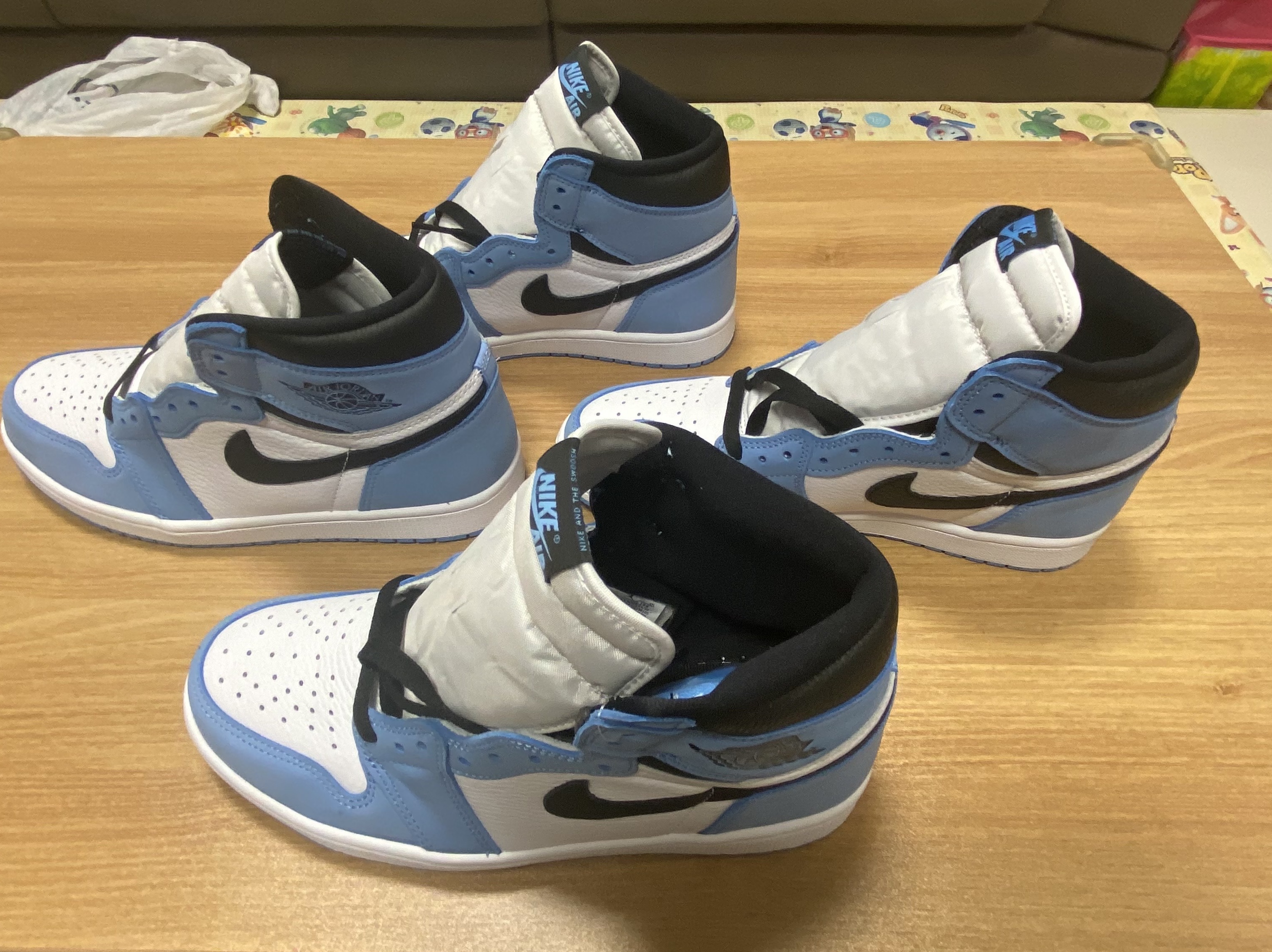 Jordan 1 Retro High OG University Blue 착용 스타일 - 1