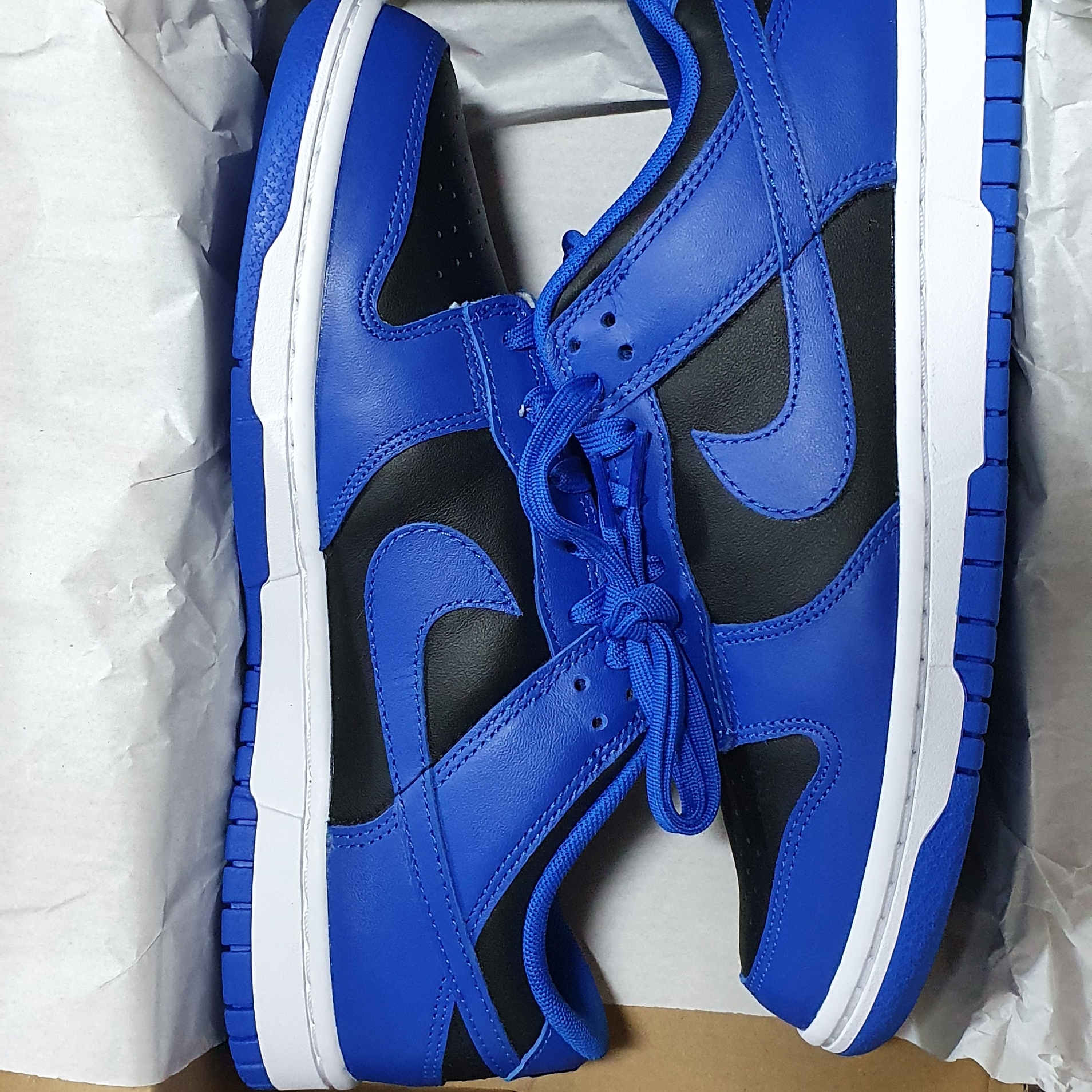 Nike Dunk Low Retro Hyper Cobalt 착용 스타일 - 1