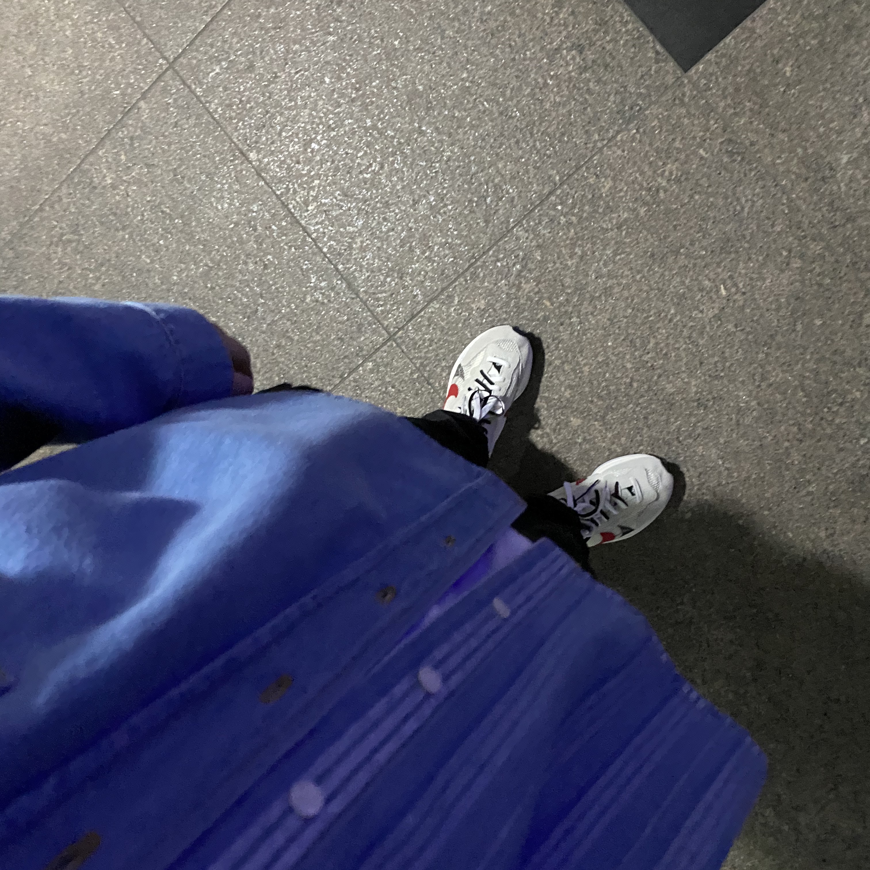 Nike x Sacai VaporWaffle Royal Fuchsia 착용 스타일