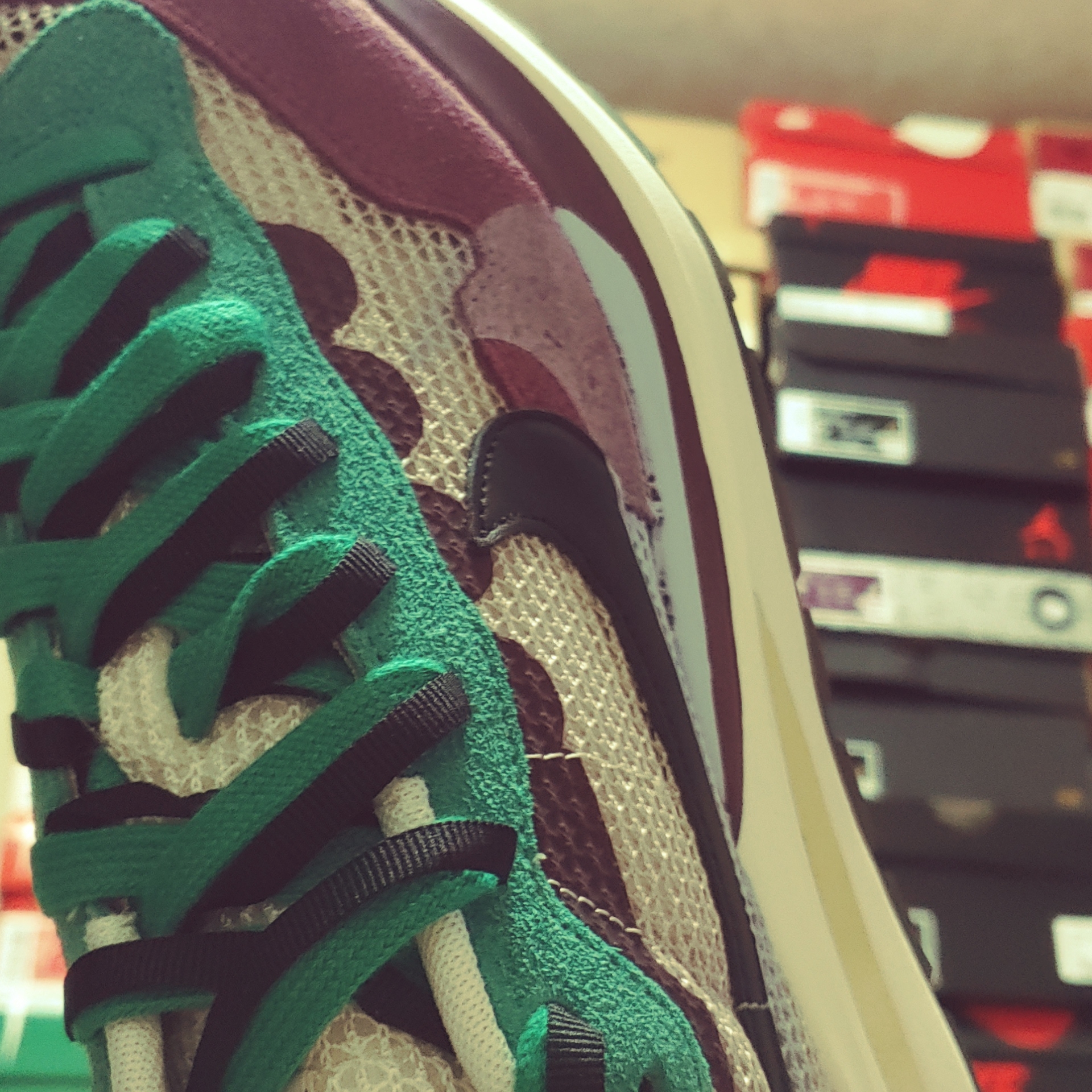 Nike x Sacai VaporWaffle String & Black Villain Red 착용 스타일