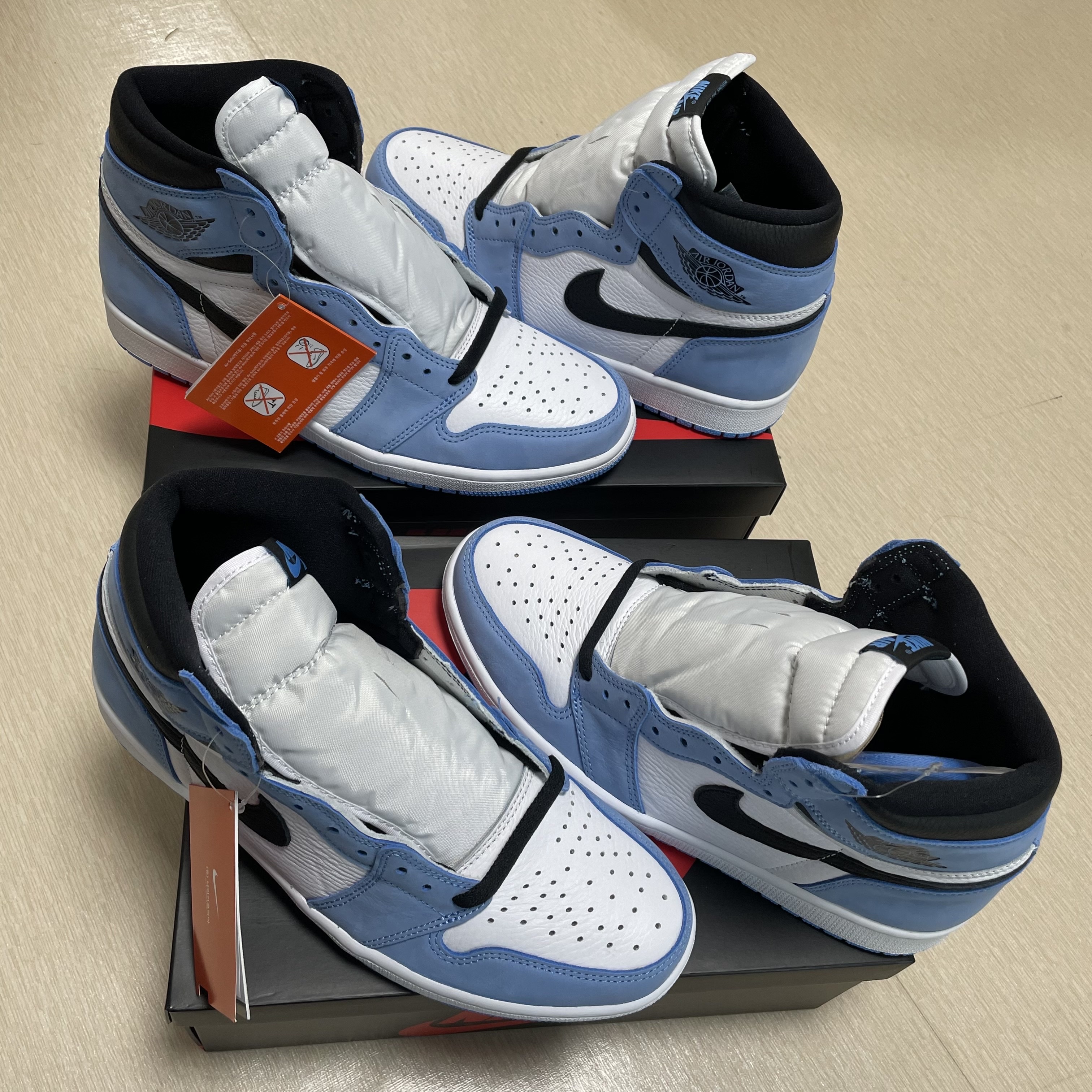 Jordan 1 Retro High OG University Blue 착용 스타일 - 1