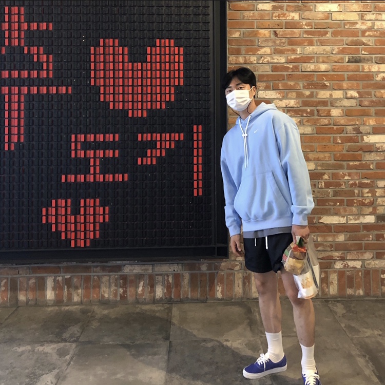 Nike M NRG Hoodie Psychic Blue 착용 스타일