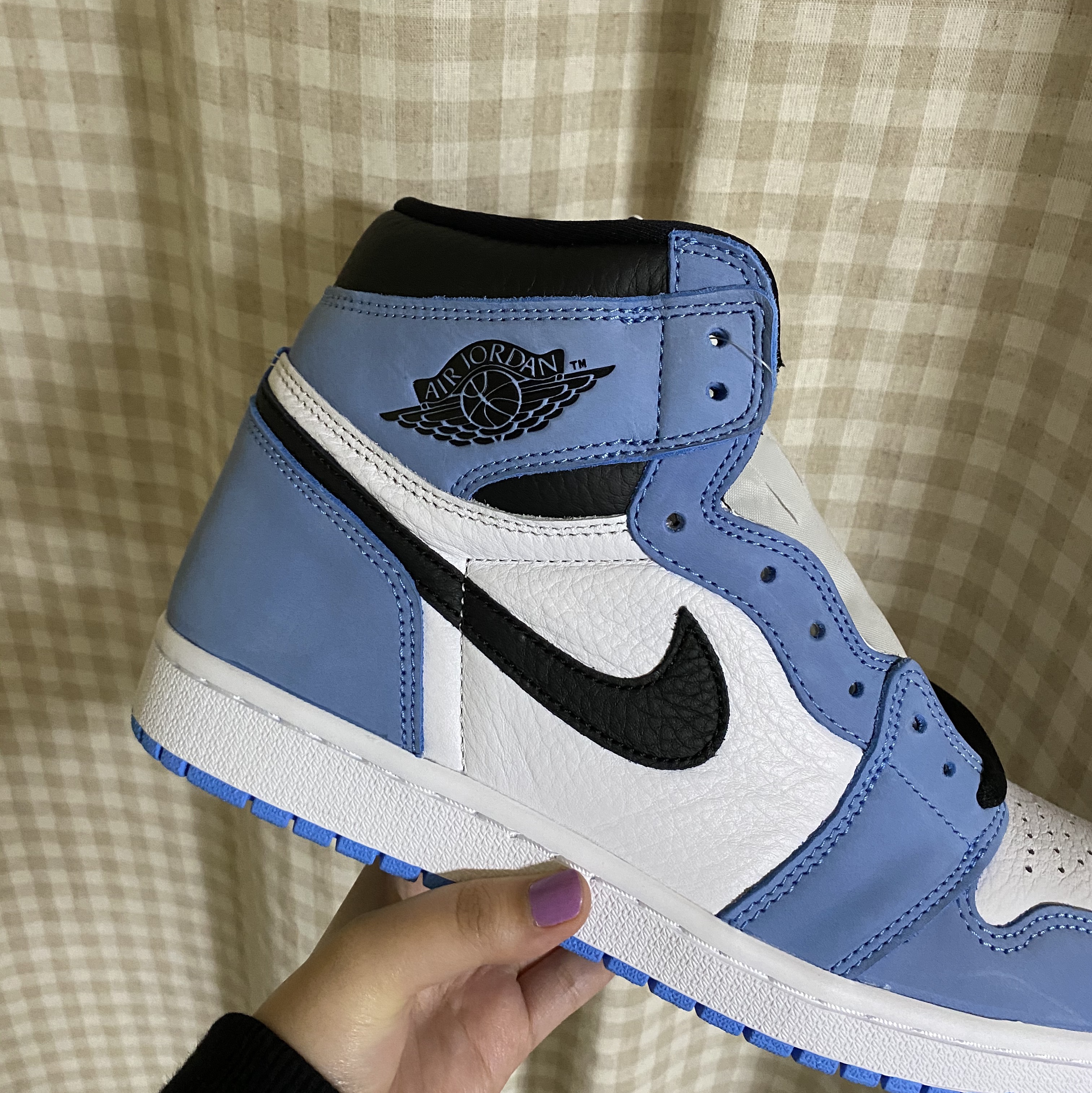 Jordan 1 Retro High OG University Blue 착용 스타일