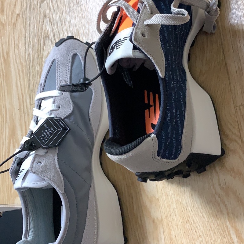 New Balance 327 Grey Purple, New Balance 327 Outerspace Light Grey 착용 스타일 - 1