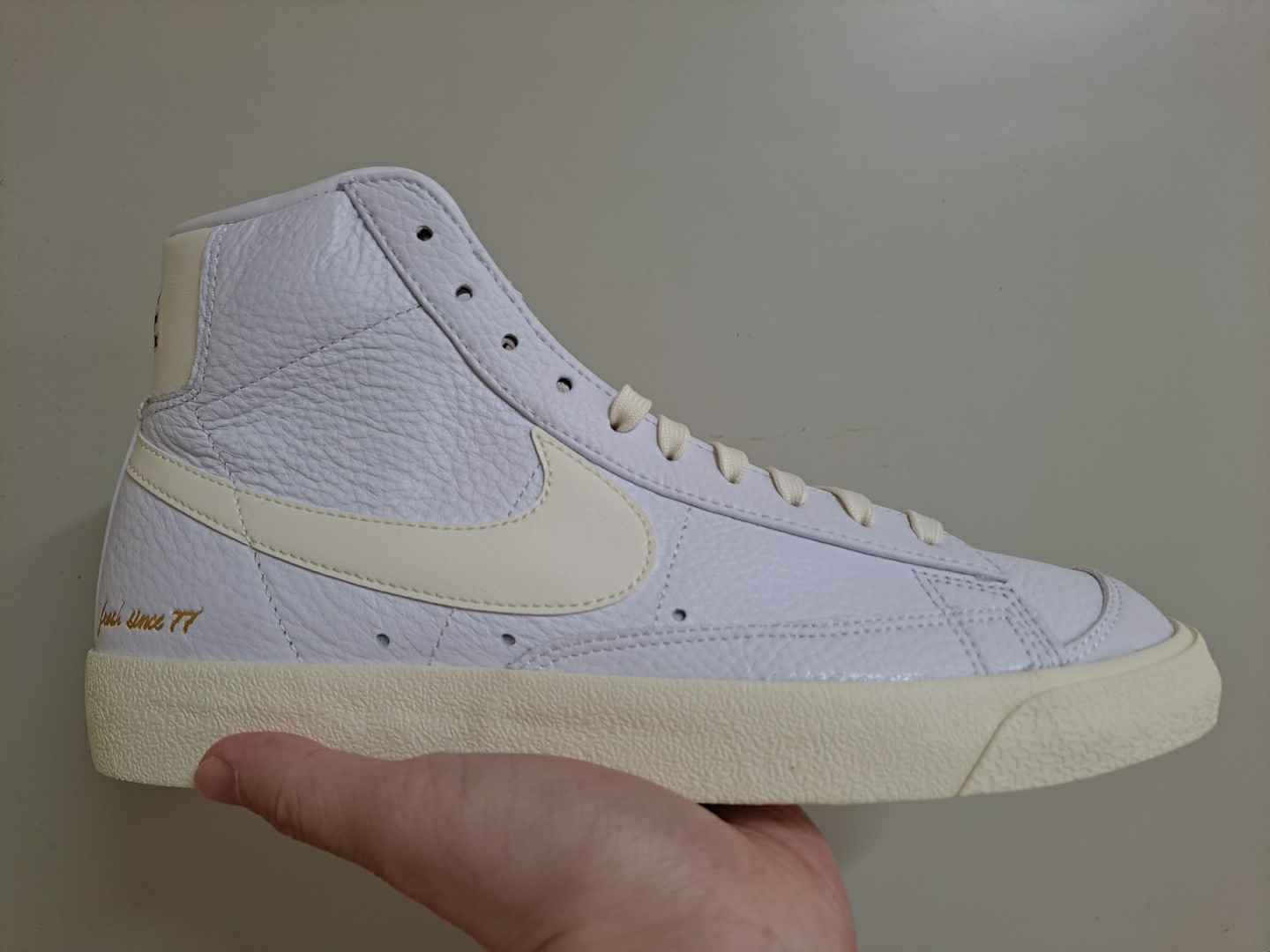 Nike Blazer Mid '77 Vintage Popcorn 착용 스타일 - 2