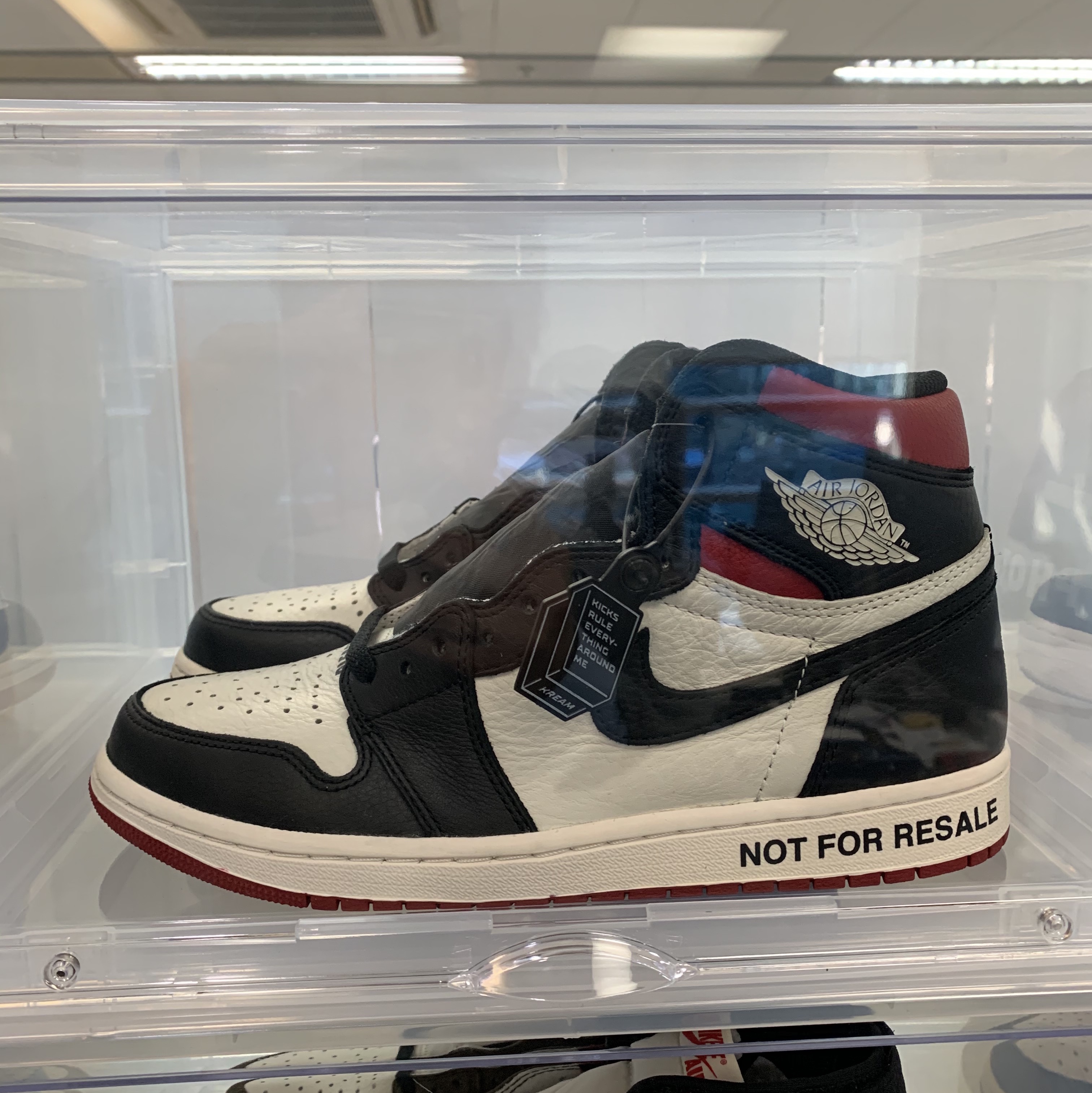 Jordan 1 Retro High Not for Resale Varsity Maize, Jordan 1 Retro High Not for Resale Varsity Red 착용 스타일 - 3