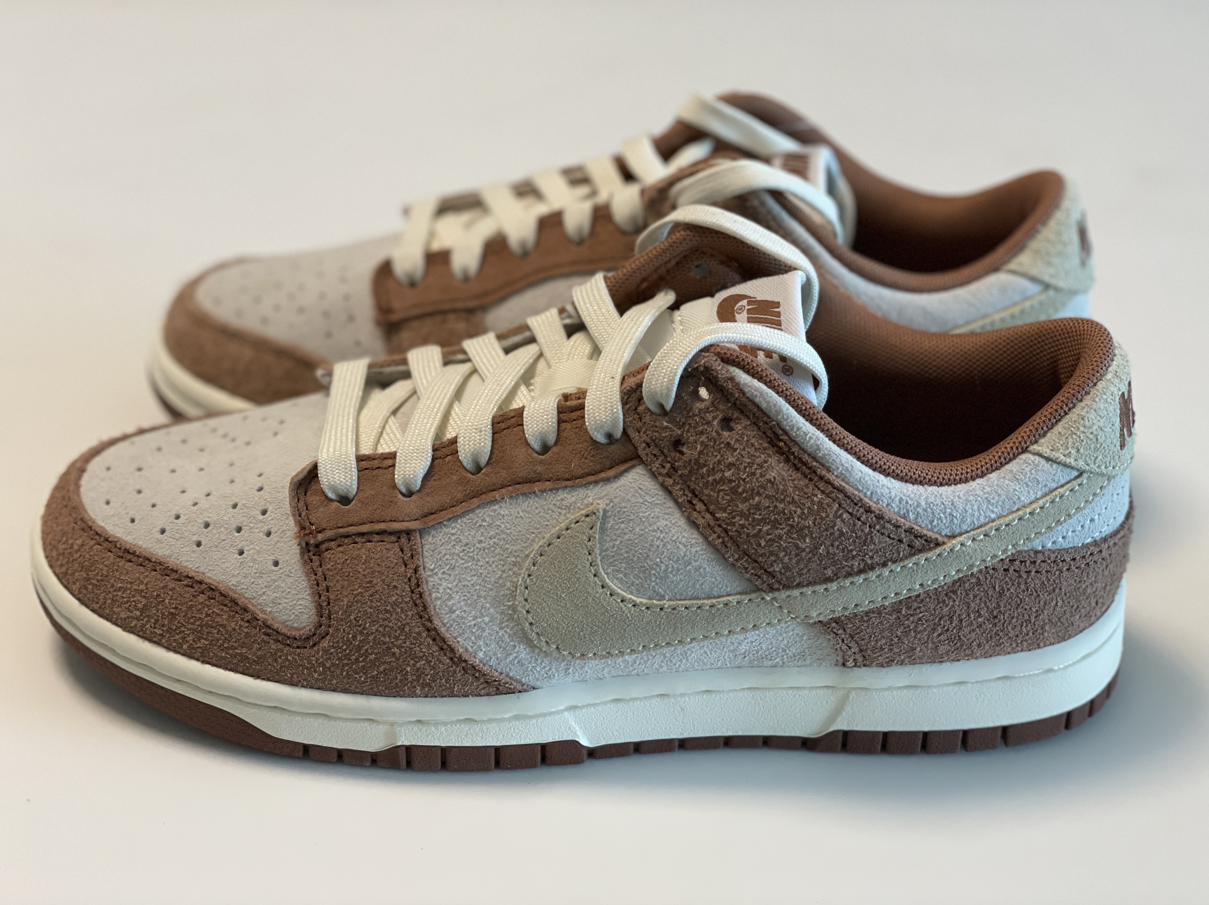 Nike Dunk Low Pro Premium Medium Curry 착용 스타일