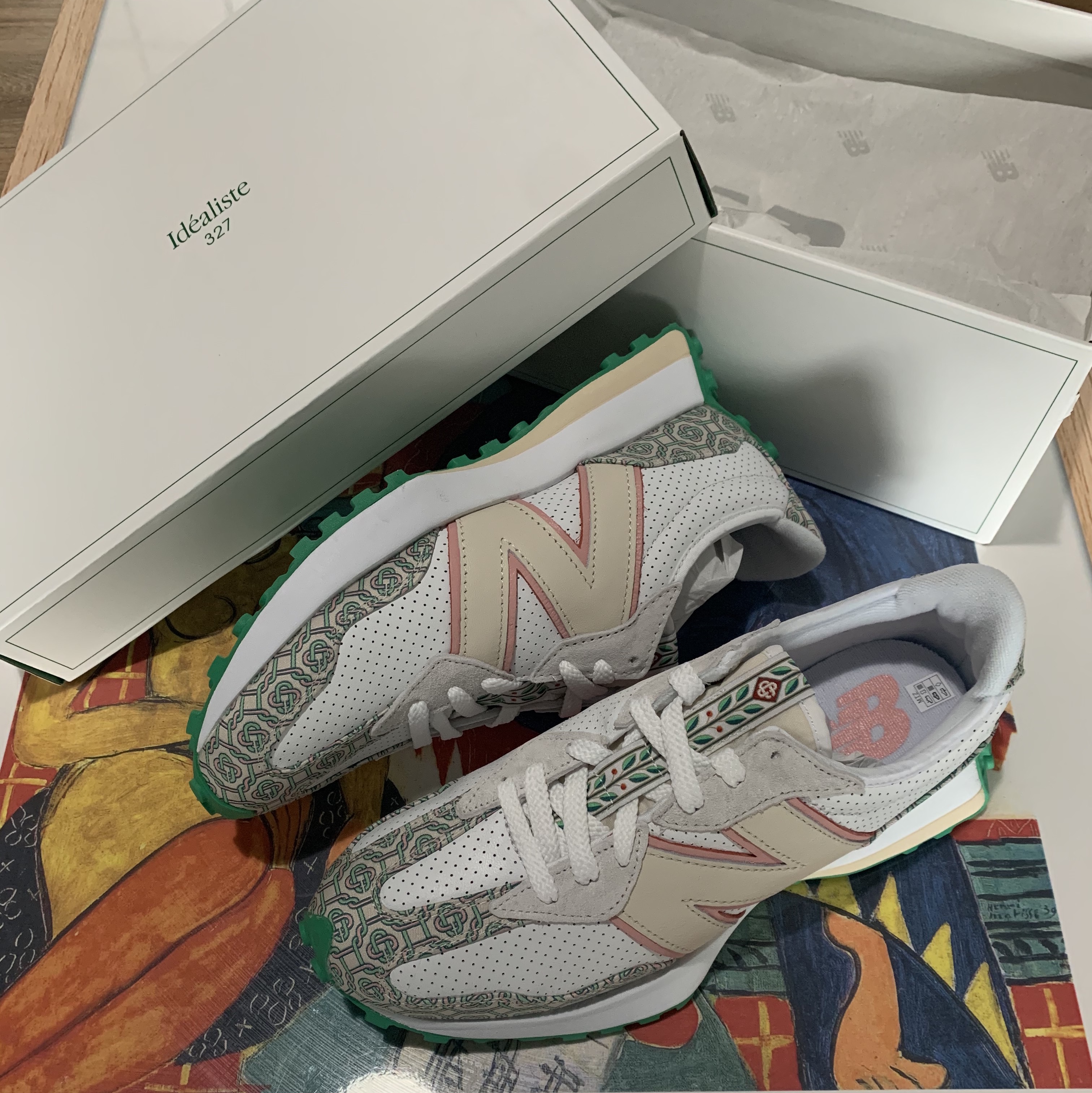 New Balance x Casablanca 327 Idealist Monogram White Green 착용 스타일 - 2