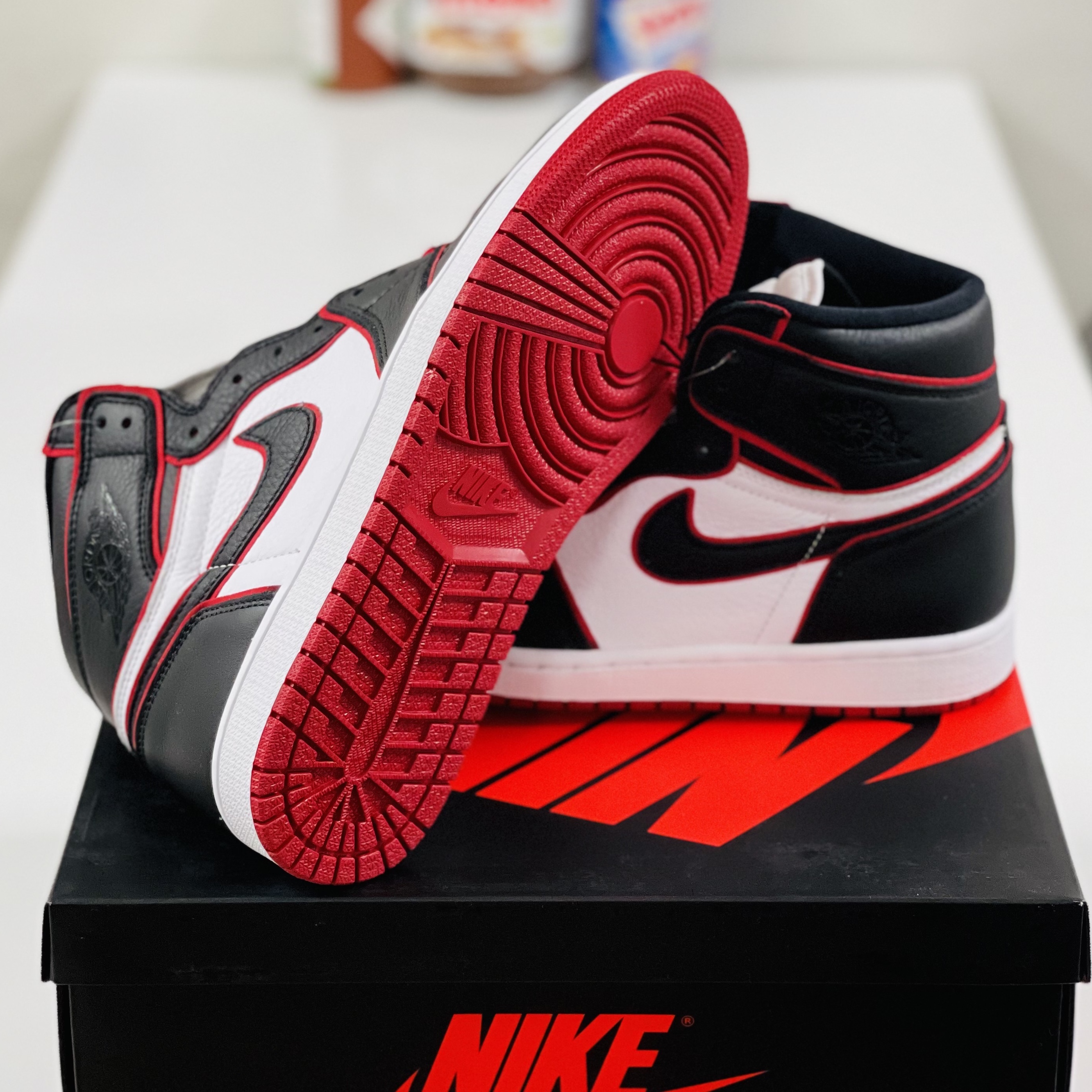 Jordan 1 Retro High OG Bloodline 착용 스타일 - 5