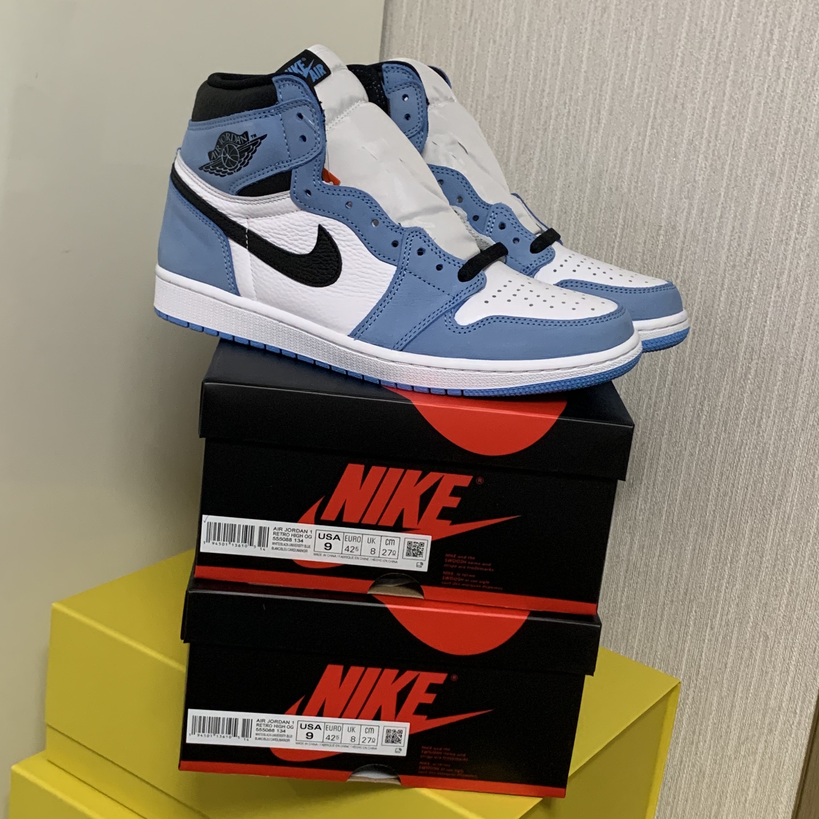 Jordan 1 Retro High OG University Blue 착용 스타일