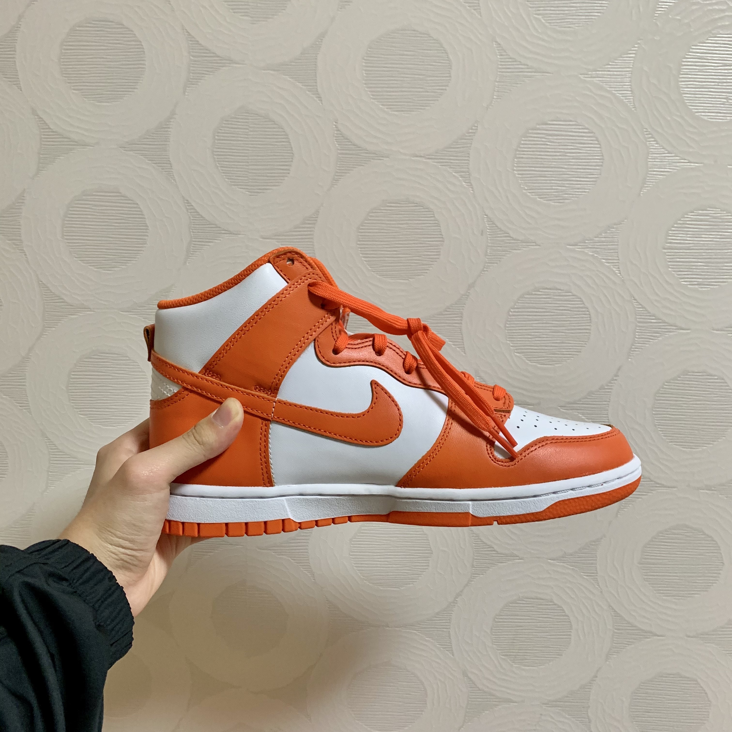 Nike Dunk High Retro Orange Blaze 착용 스타일