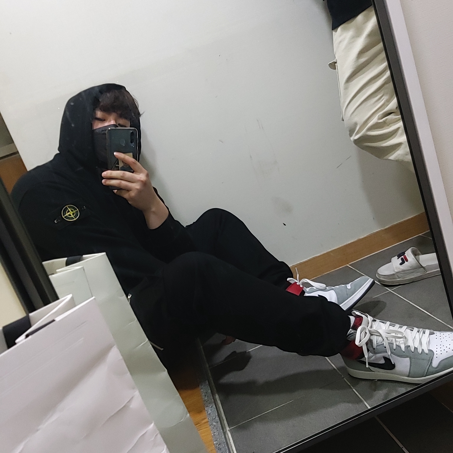 Jordan 1 Retro High OG Light Smoke Grey 착용 스타일