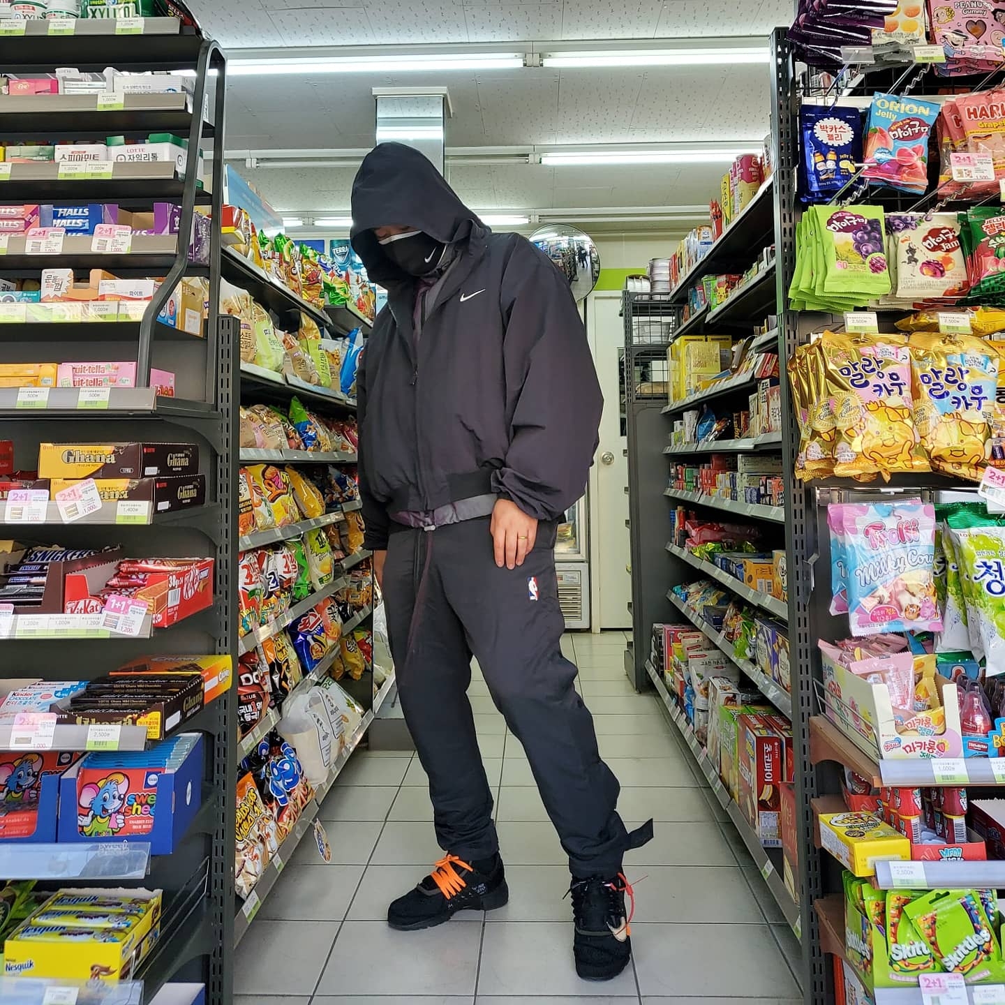 Nike x Off-White Air Presto Black, Nike x Fear of God Warm Up Pants Off Noir 착용 스타일 - 2
