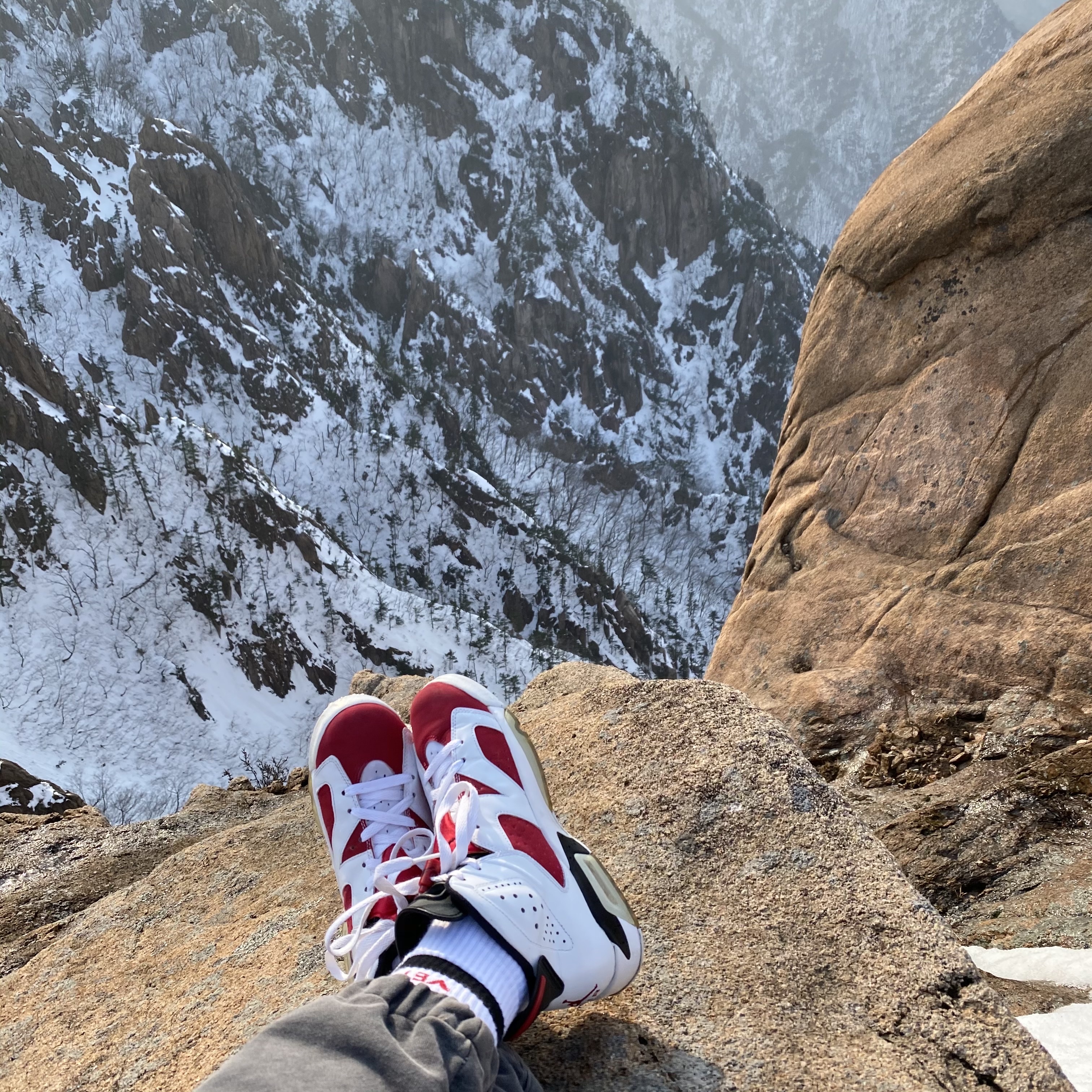 Jordan 6 Retro Carmine 2014 착용 스타일 - 2