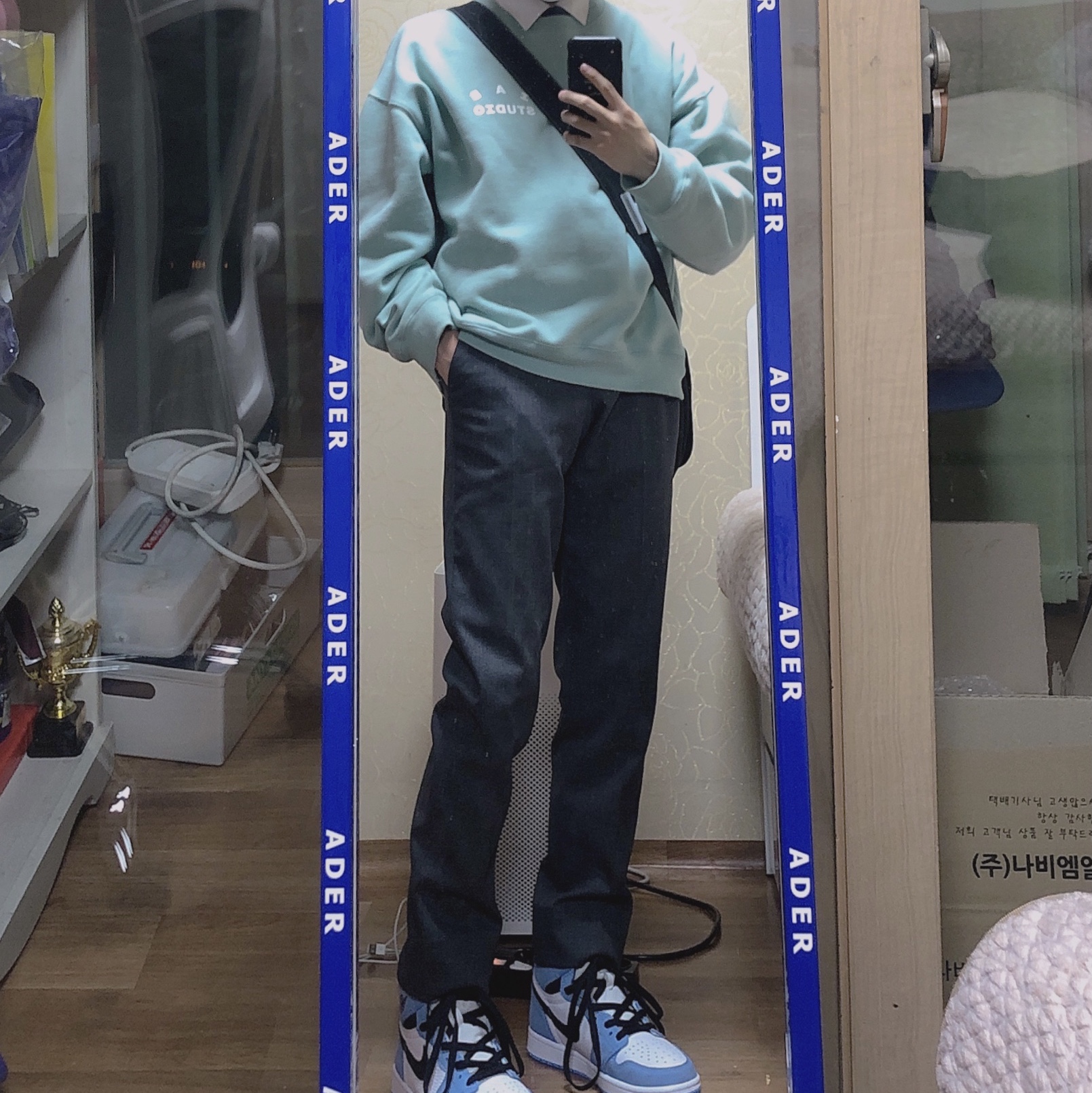 Jordan 1 Retro High OG University Blue 착용 스타일