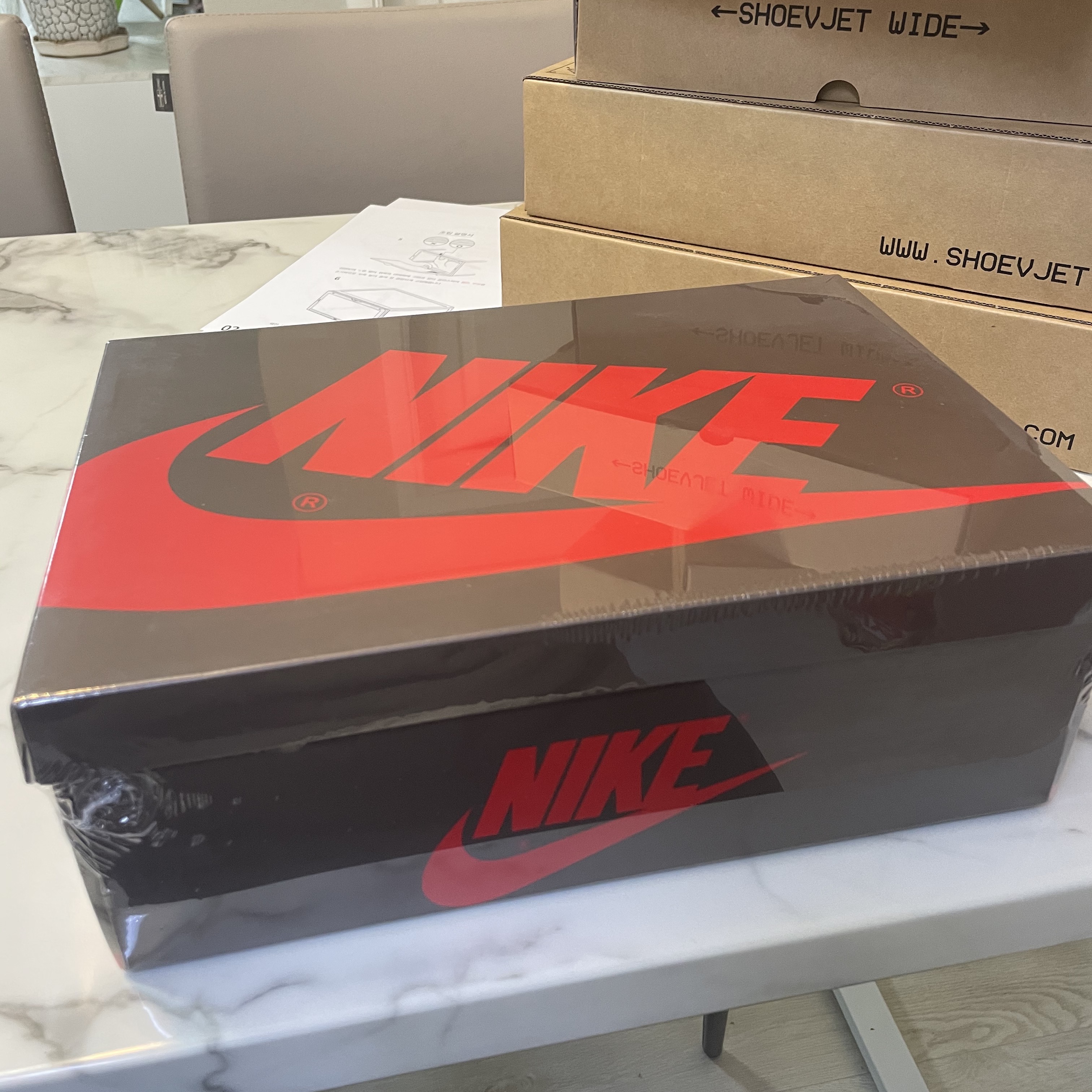 Jordan 1 x Travis Scott Retro High OG SP Mocha 착용 스타일 - 1