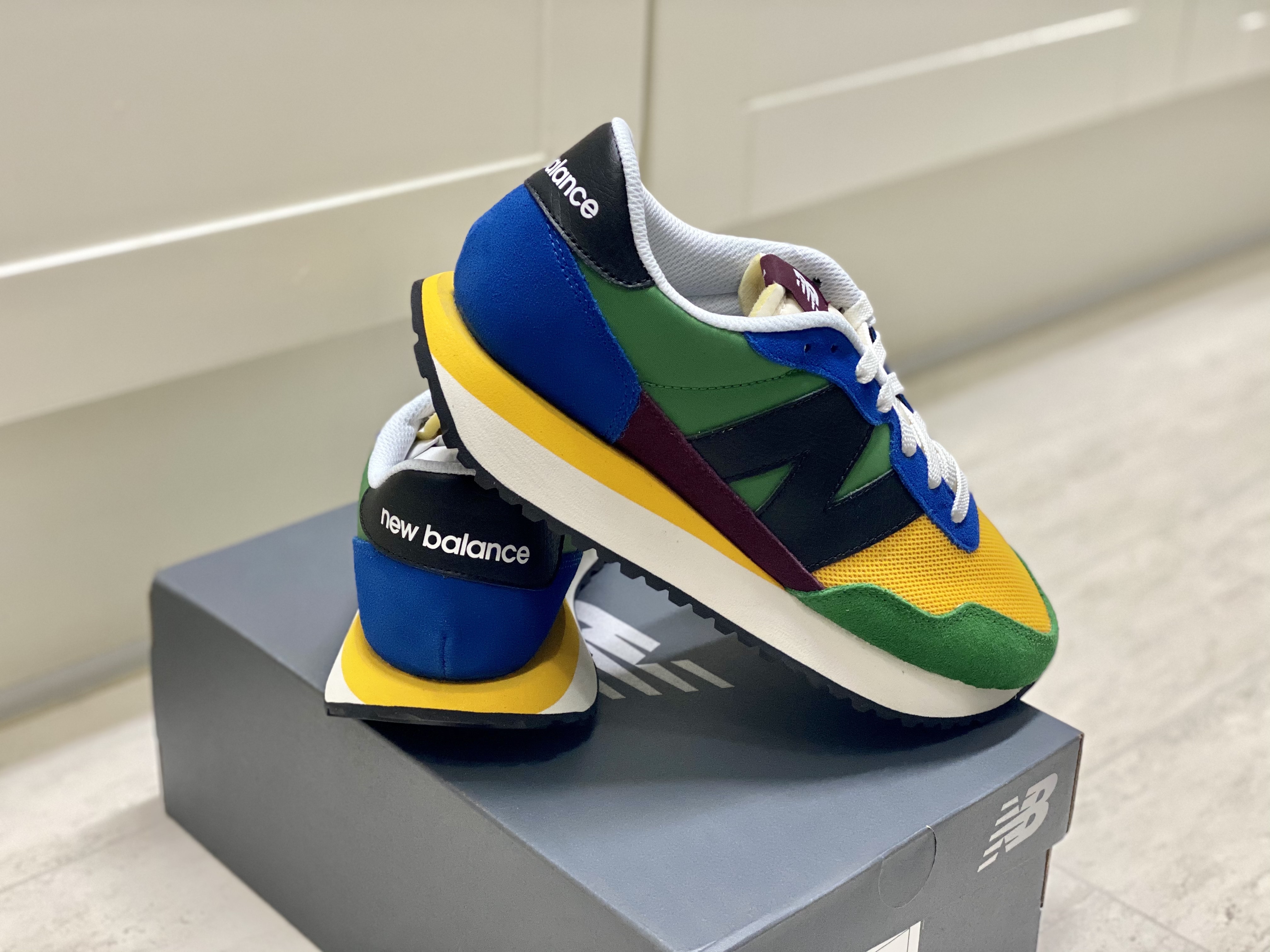New Balance 237 Green 착용 스타일 - 2