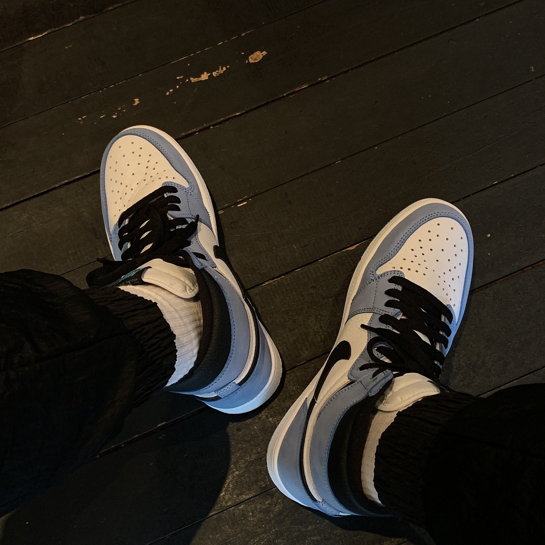 Jordan 1 Retro High OG University Blue 착용 스타일