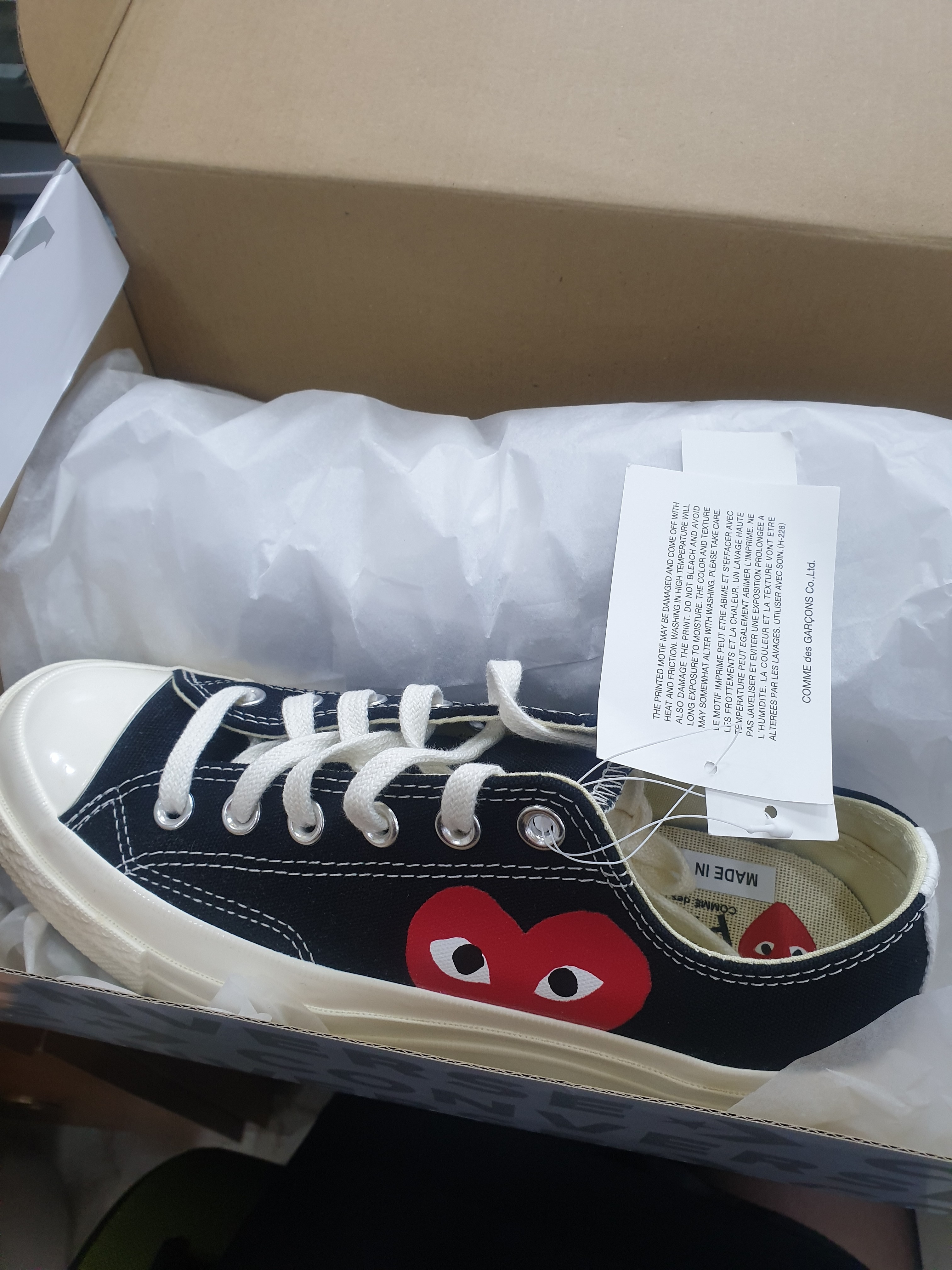 Converse x Play Comme des Garcons Chuck 70 Ox Black 착용 스타일 - 1