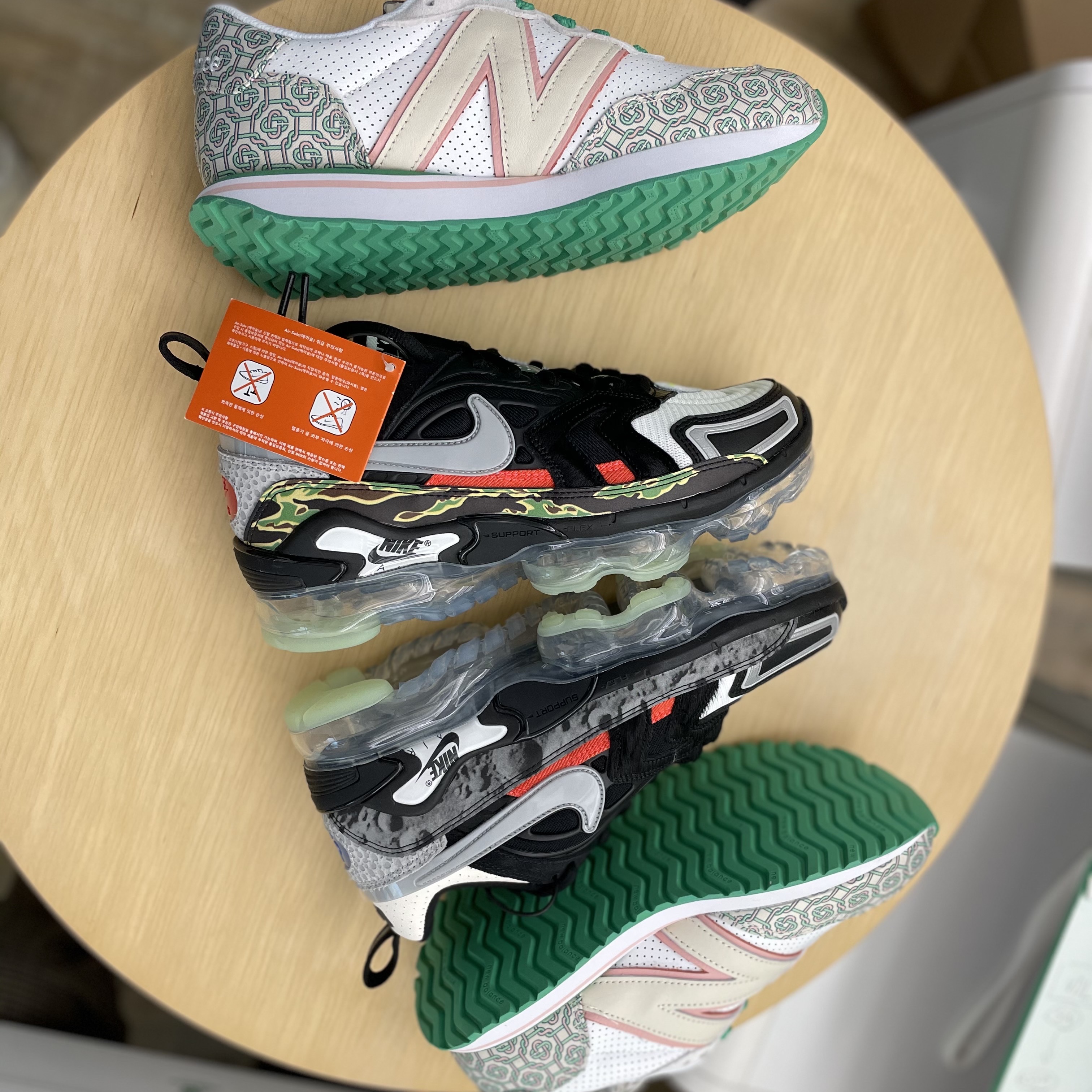 New Balance x Casablanca 237 Idealist Monogram White Green, Nike Air VaporMax EVO NRG Collecter's Closet 착용 스타일 - 2