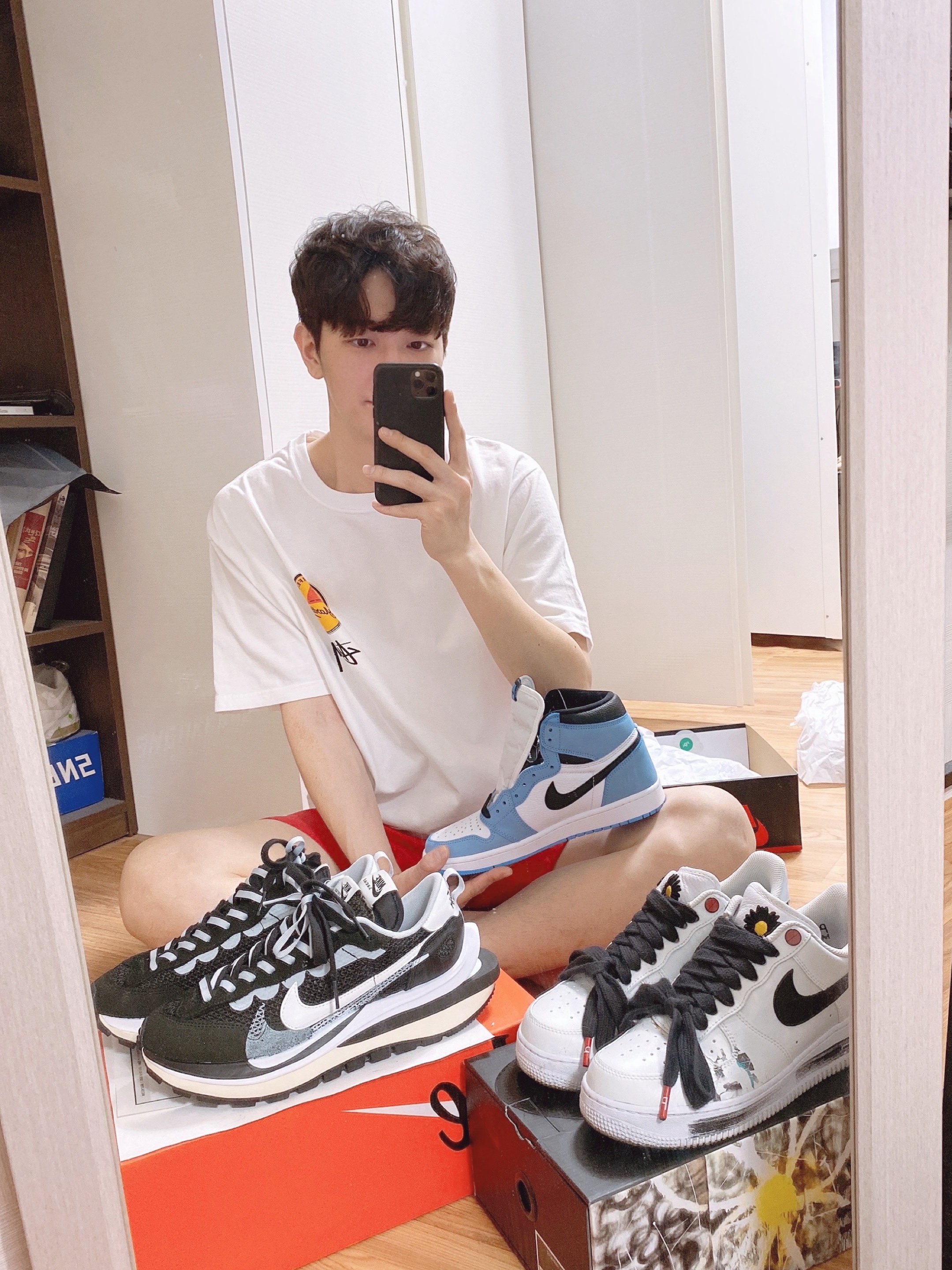 Nike x Sacai VaporWaffle Black White, Nike x Peaceminusone Air Force 1 Low Para-Noise 2.0 착용 스타일