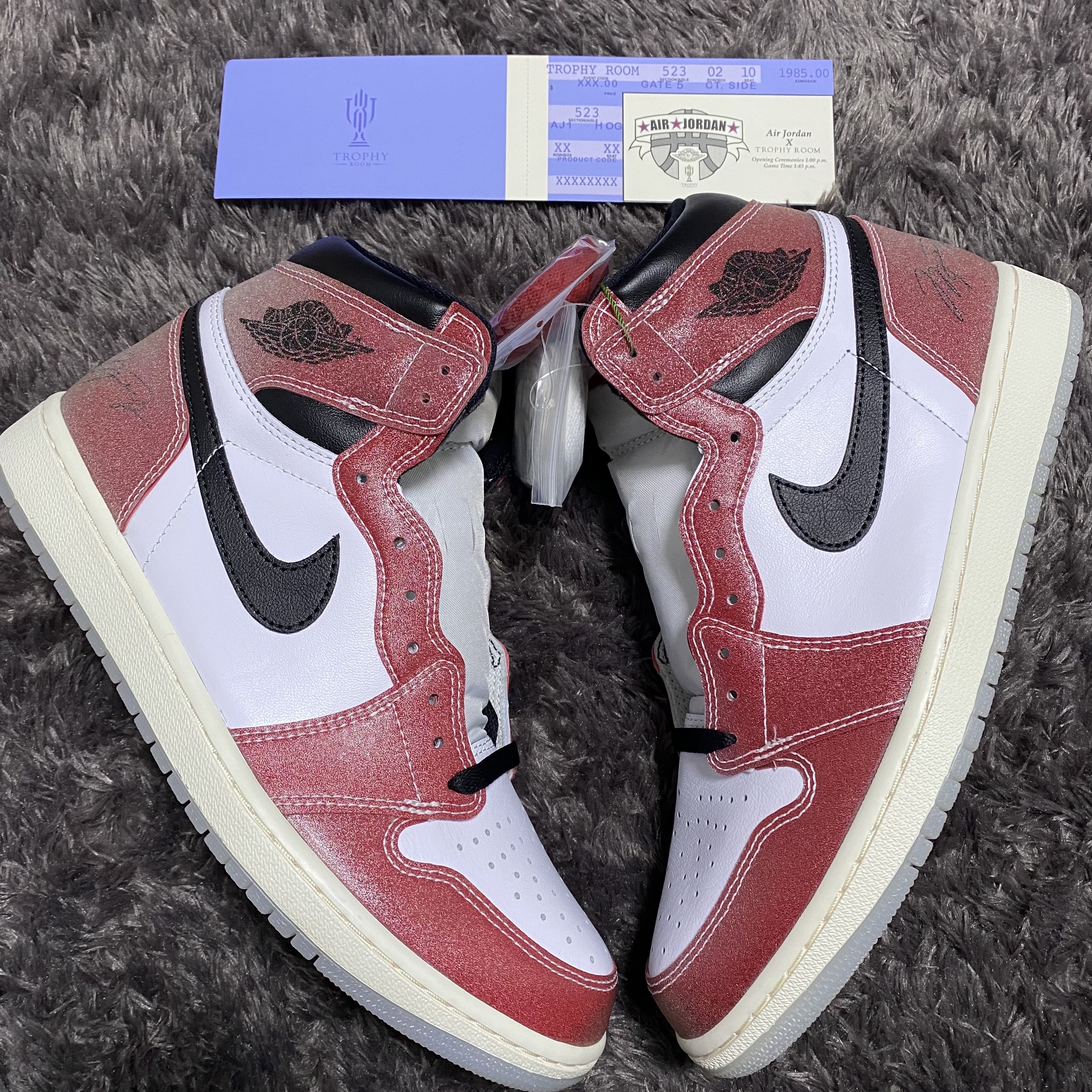 Jordan 1 x Trophy Room Retro High OG SP Chicago 착용 스타일