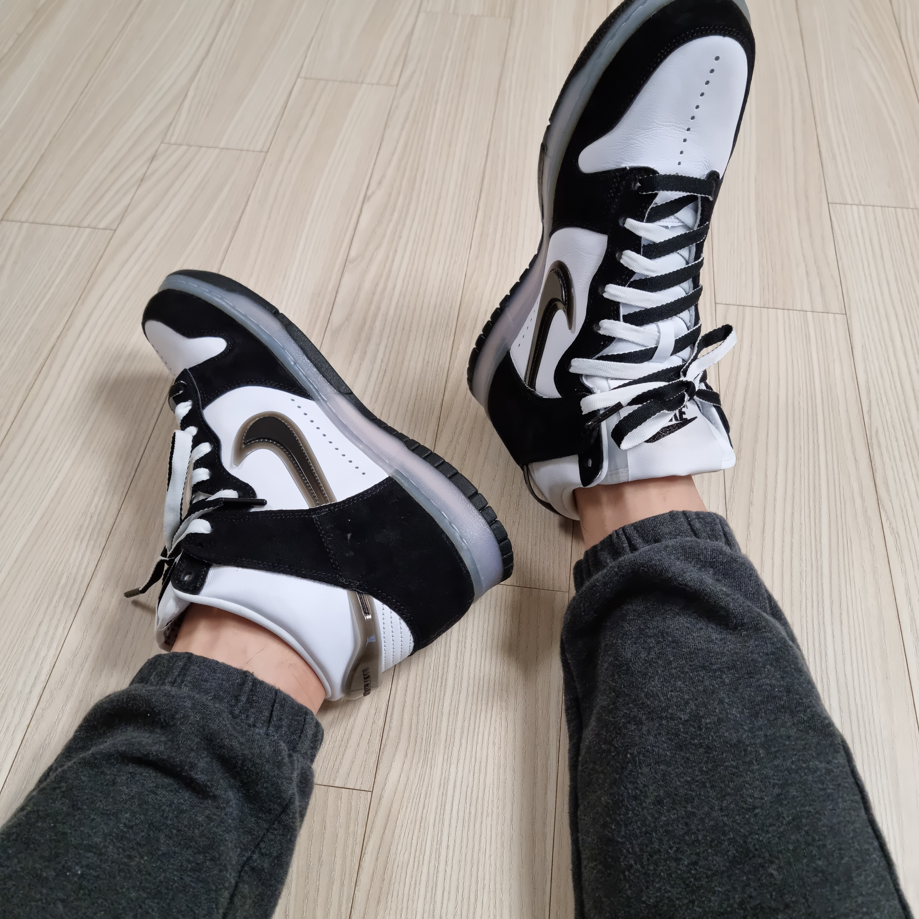 Nike x Slam Jam Dunk High SP Clear Black 착용 스타일 - 2