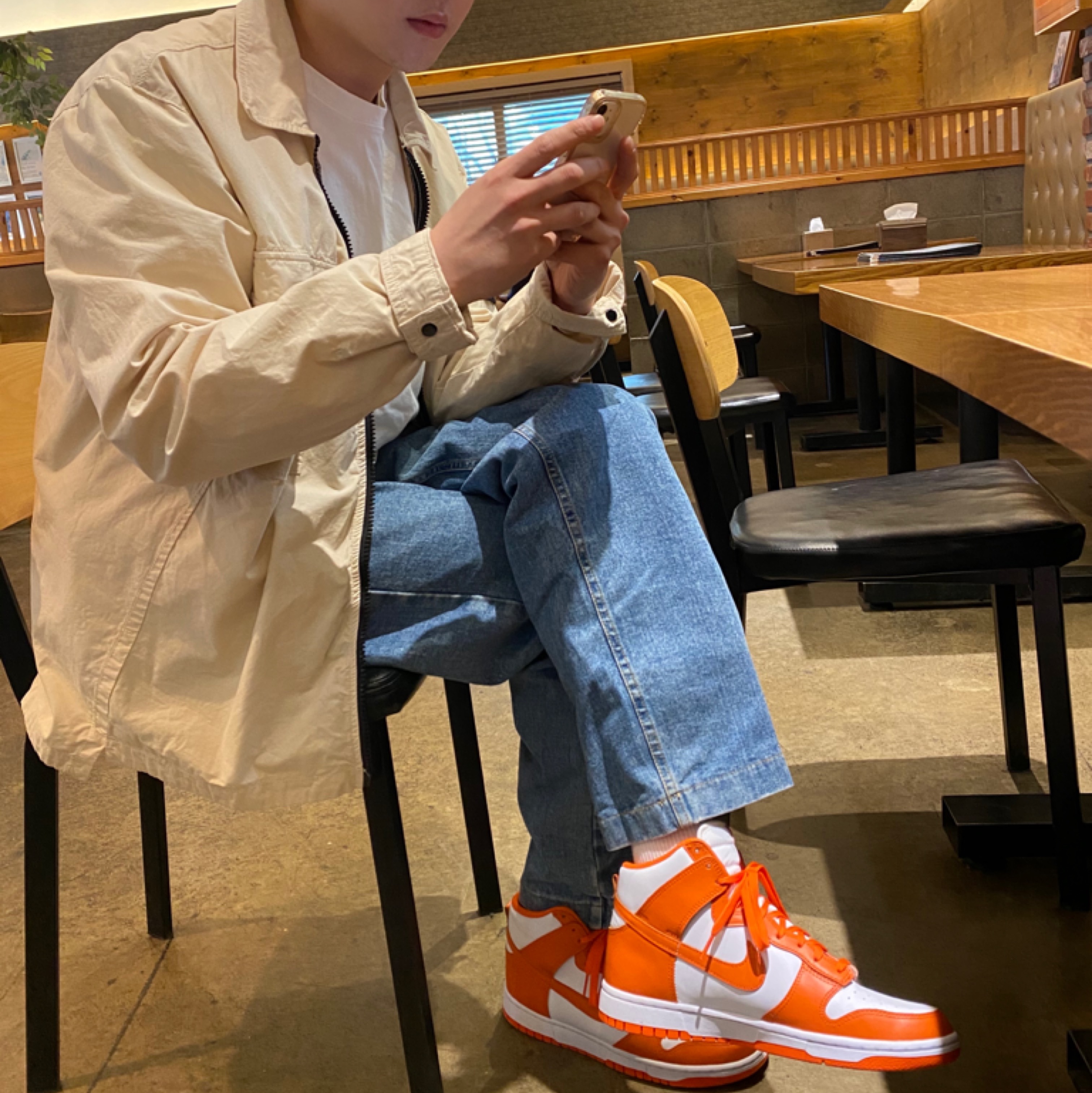 Nike Dunk High Retro Orange Blaze 착용 스타일