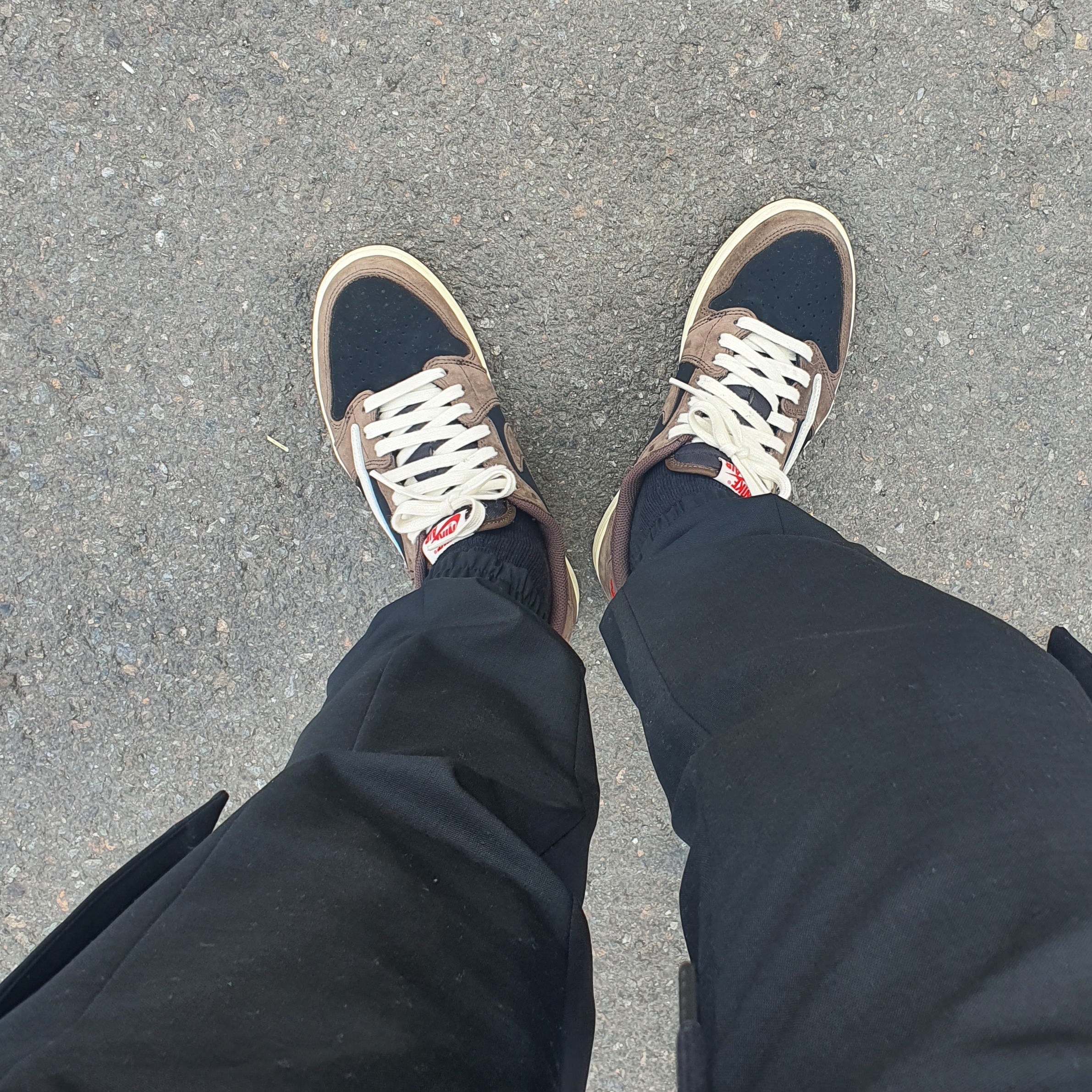 Jordan 1 x Travis Scott Retro Low OG SP Mocha 착용 스타일