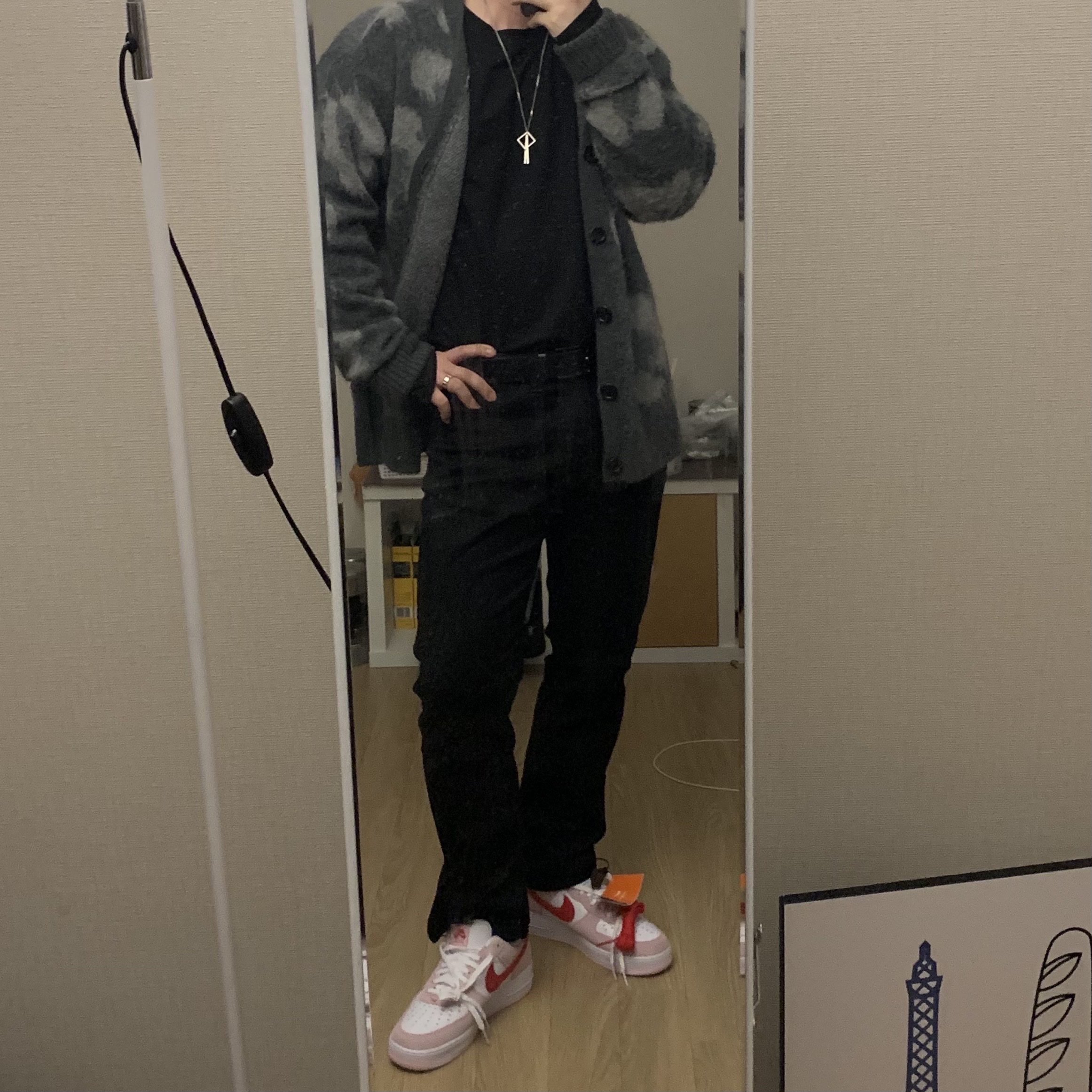 Nike Air Force 1 '07 QS Valentine's Day 착용 스타일
