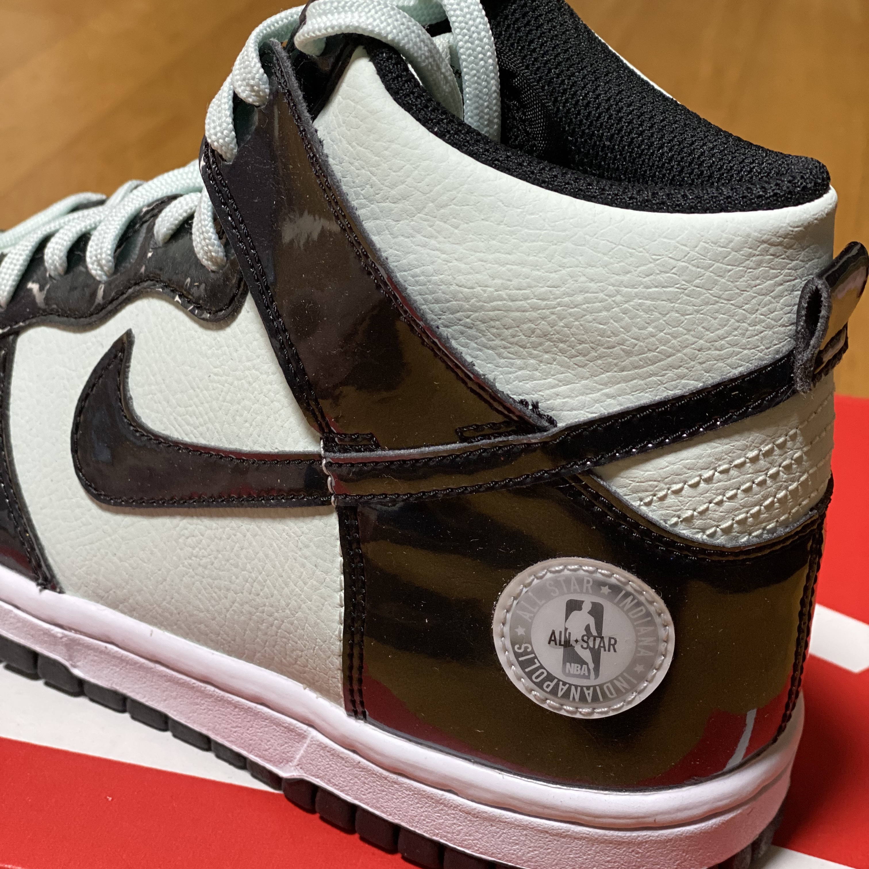 (GS) Nike Dunk High Barely Green 착용 스타일 - 3