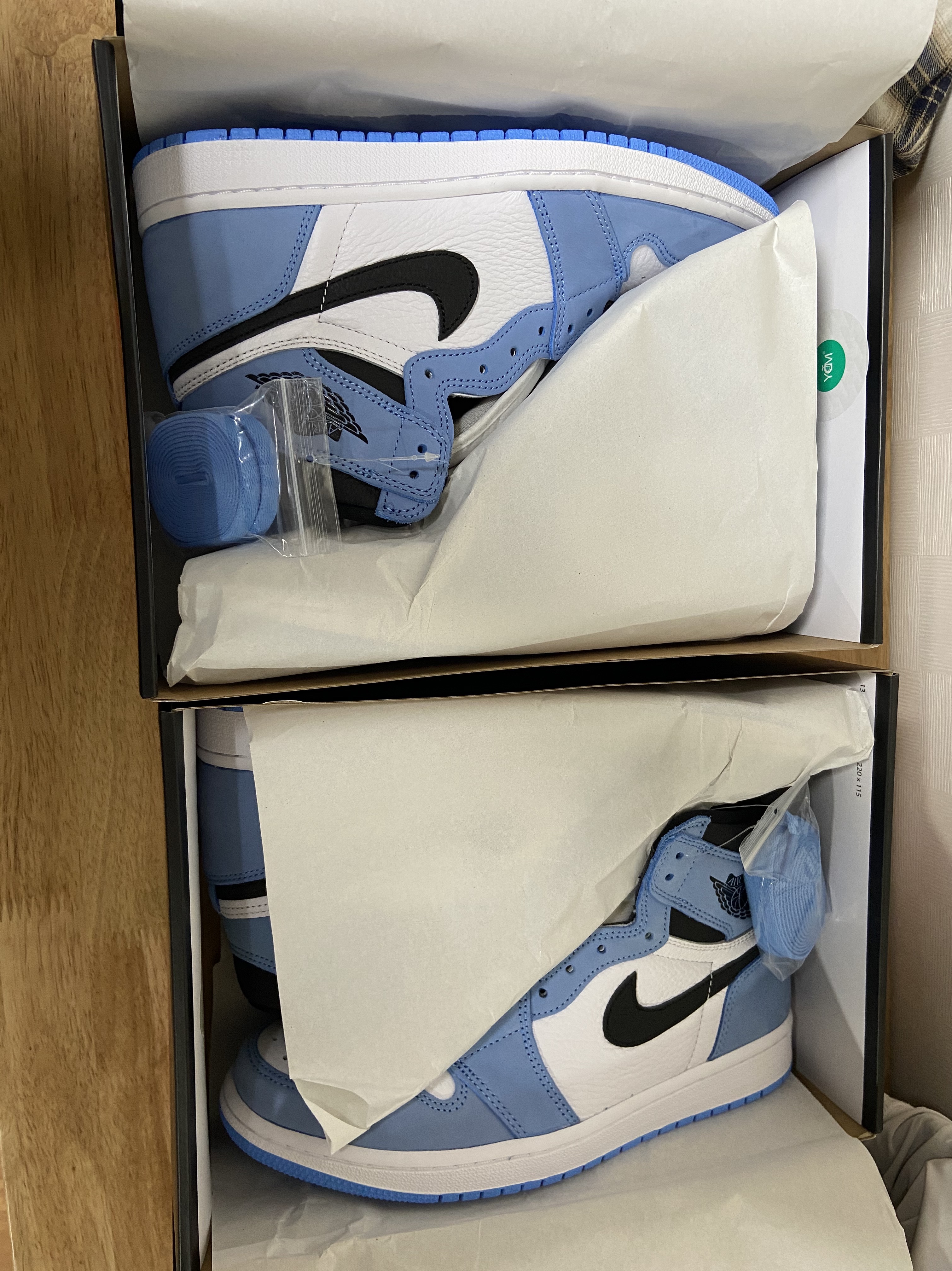 Jordan 1 Retro High OG University Blue 착용 스타일