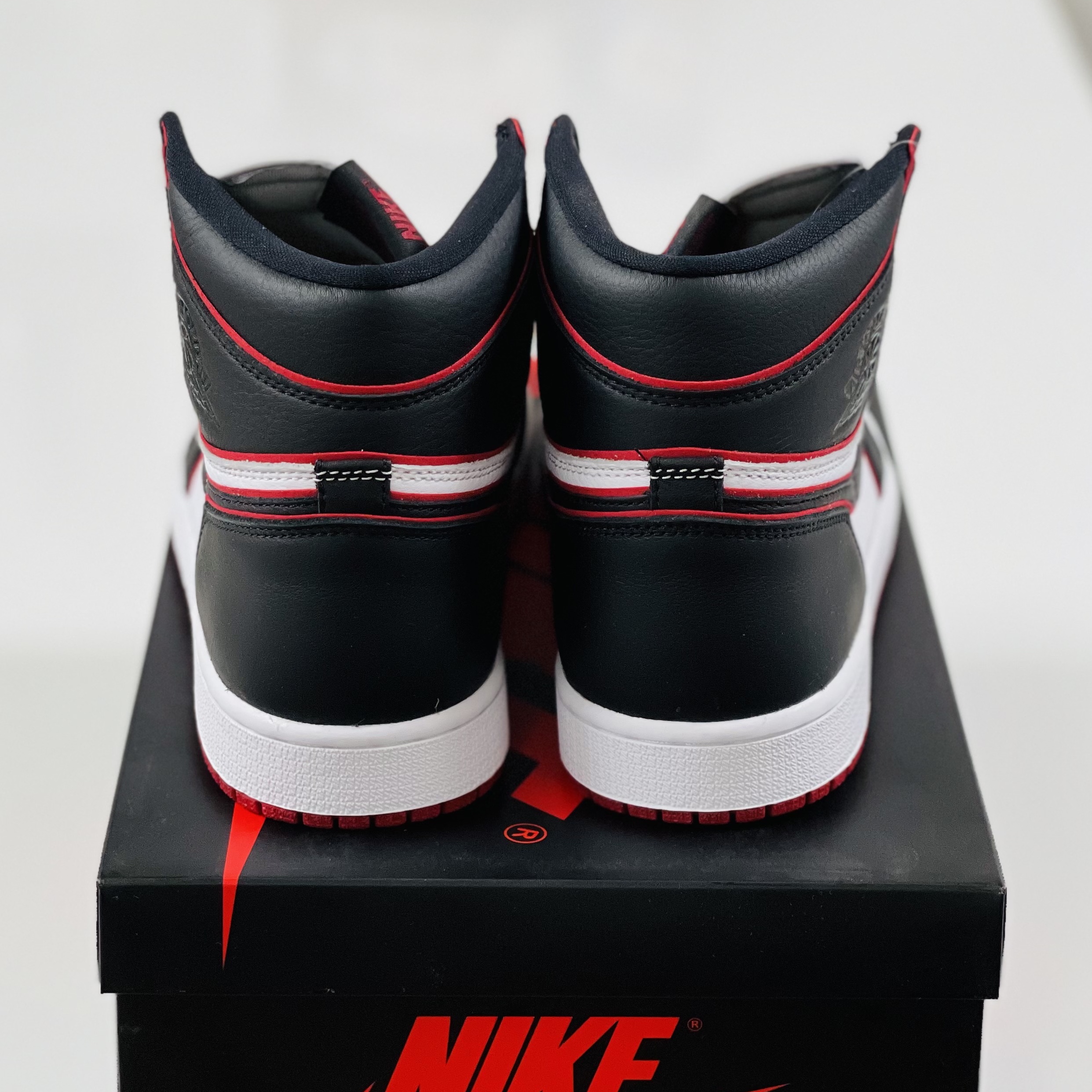 Jordan 1 Retro High OG Bloodline 착용 스타일 - 4