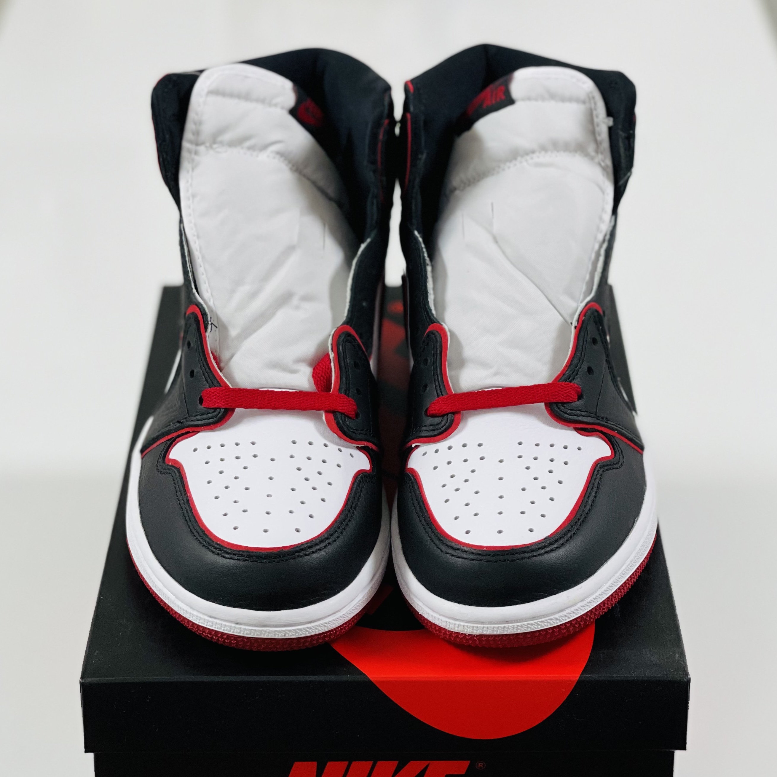 Jordan 1 Retro High OG Bloodline 착용 스타일 - 3