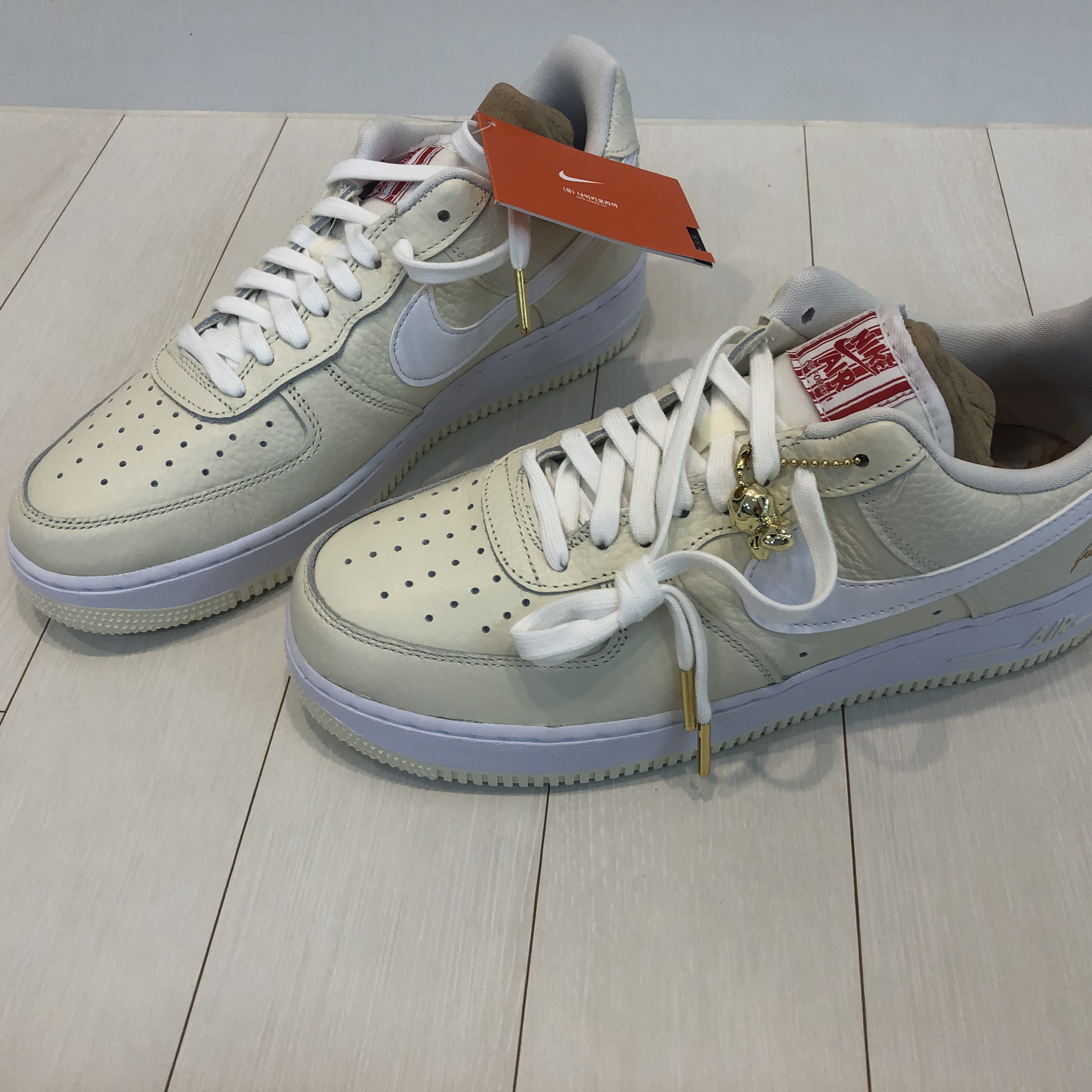 Nike Air Force 1 '07 PRM Popcorn 착용 스타일 - 1