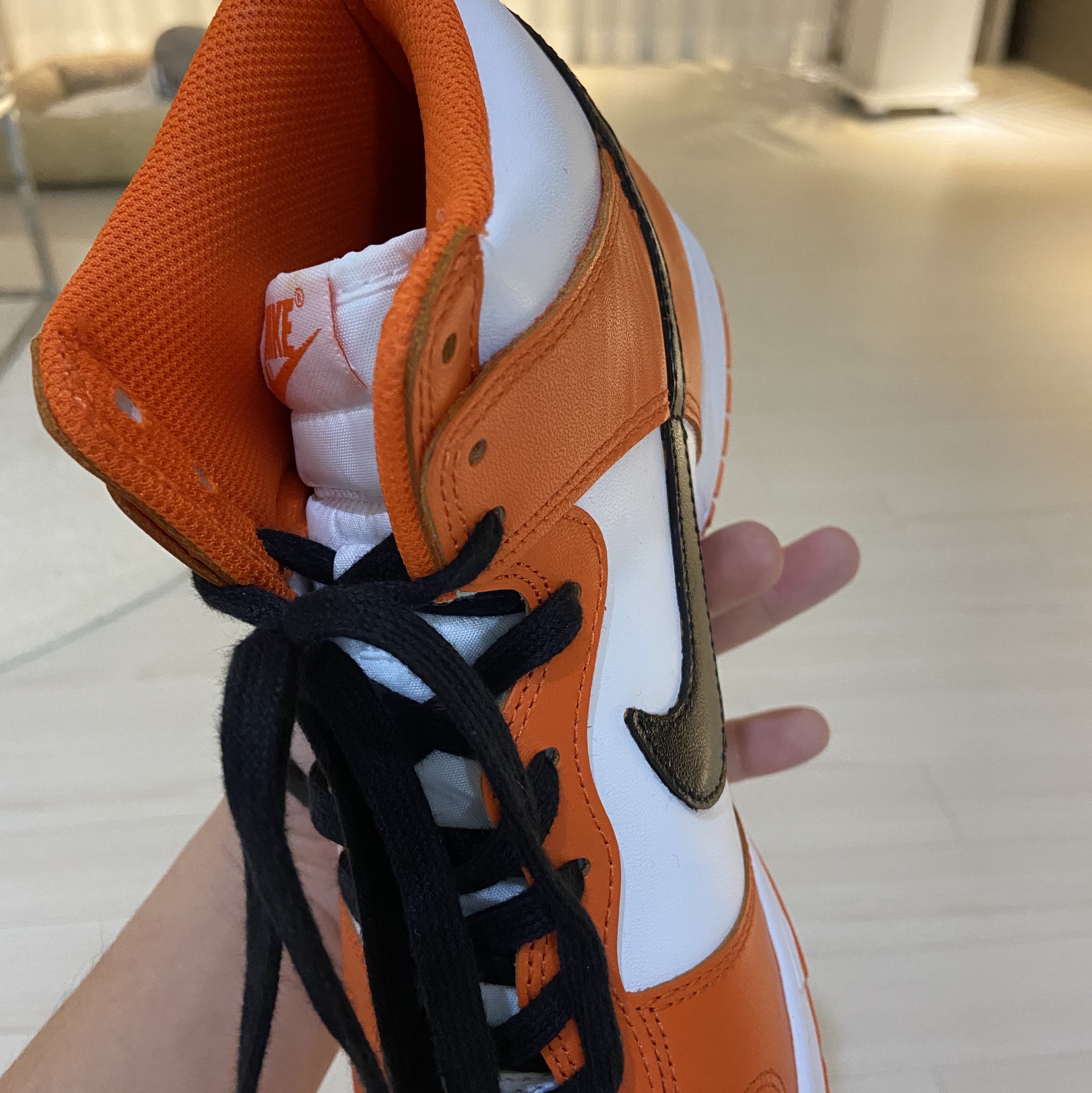 Nike Dunk High Retro Orange Blaze 착용 스타일 - 3