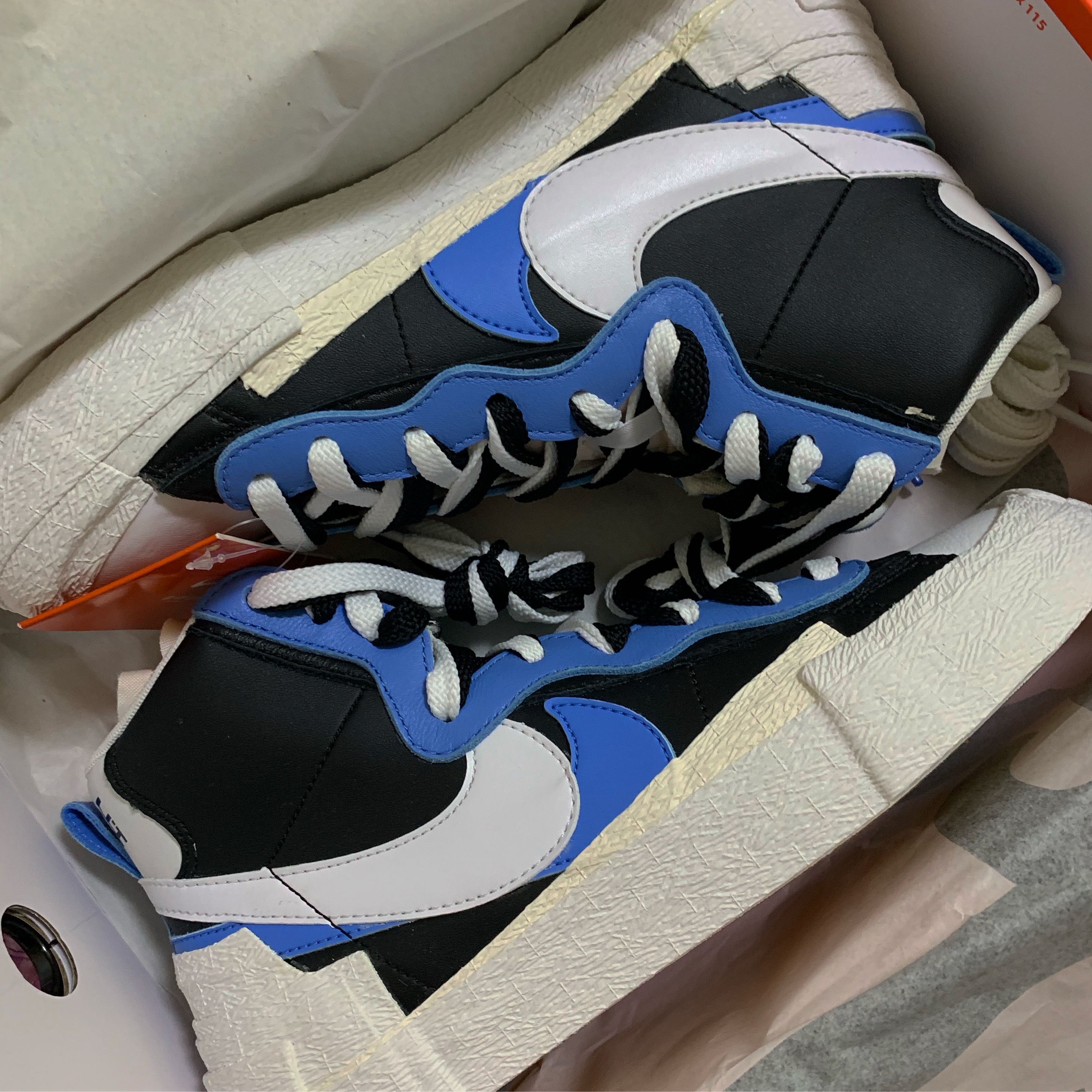 Nike x Sacai Blazer Mid White Black Legend Blue 착용 스타일