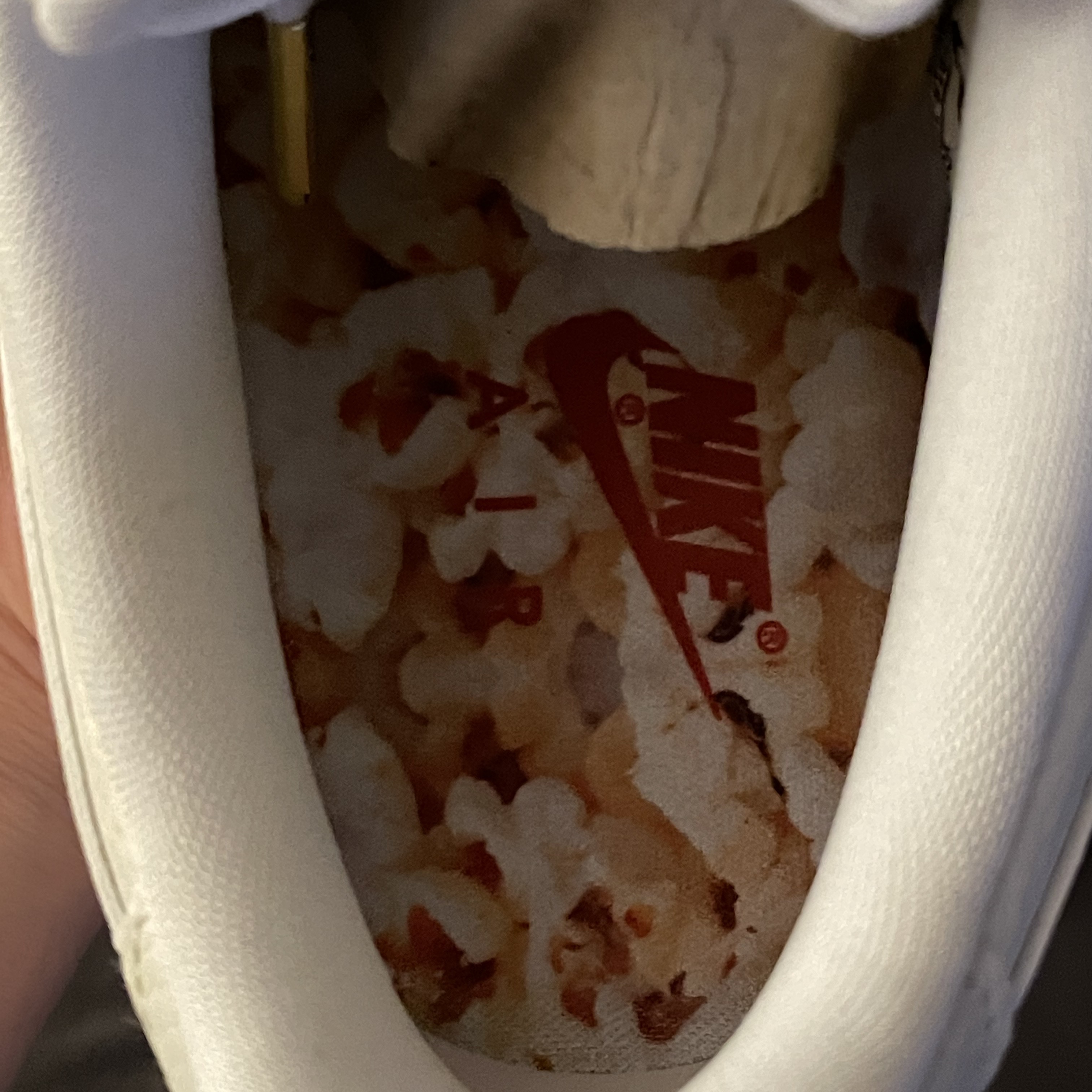 Nike Air Force 1 '07 PRM Popcorn 착용 스타일 - 2