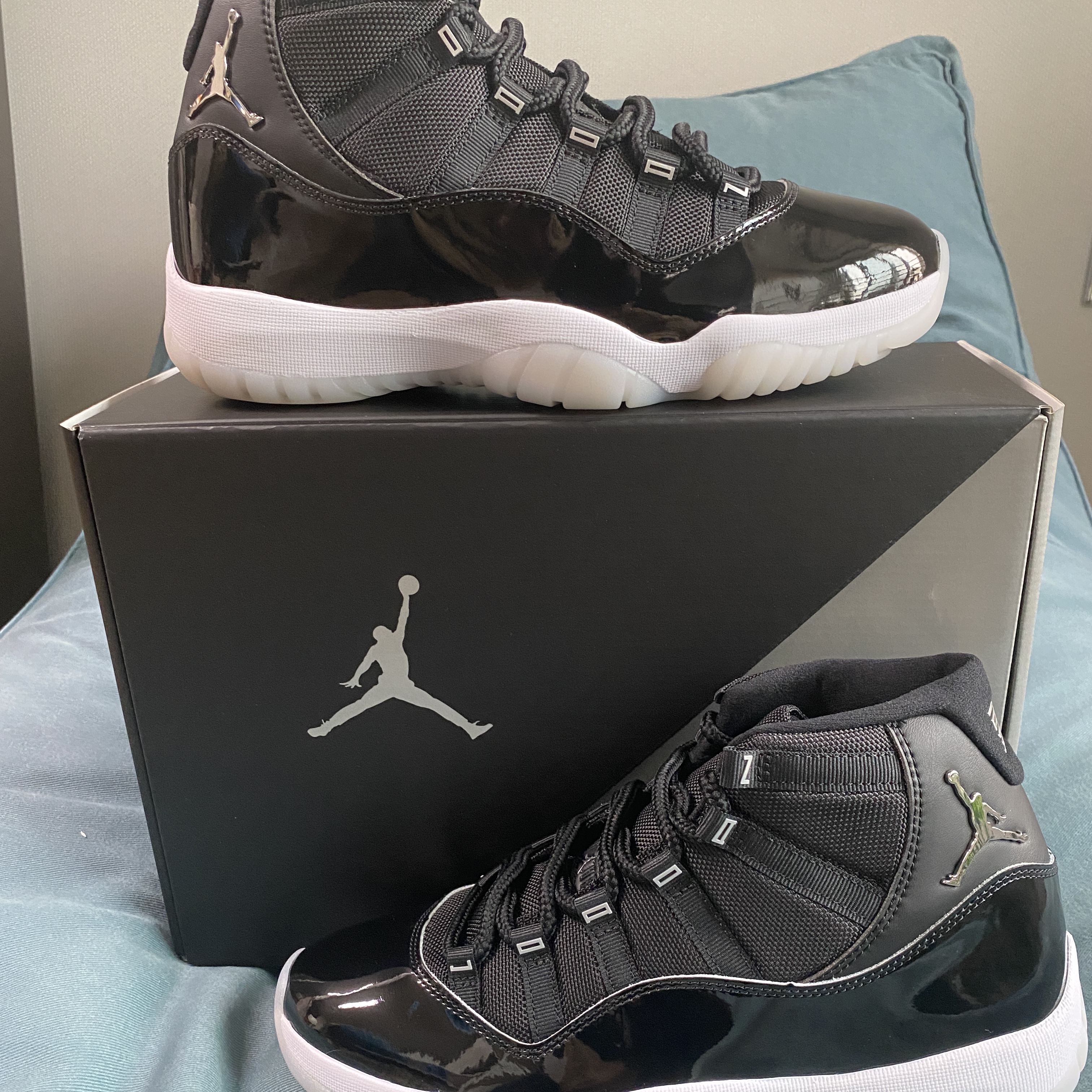 Jordan 11 Retro Jubilee 착용 스타일