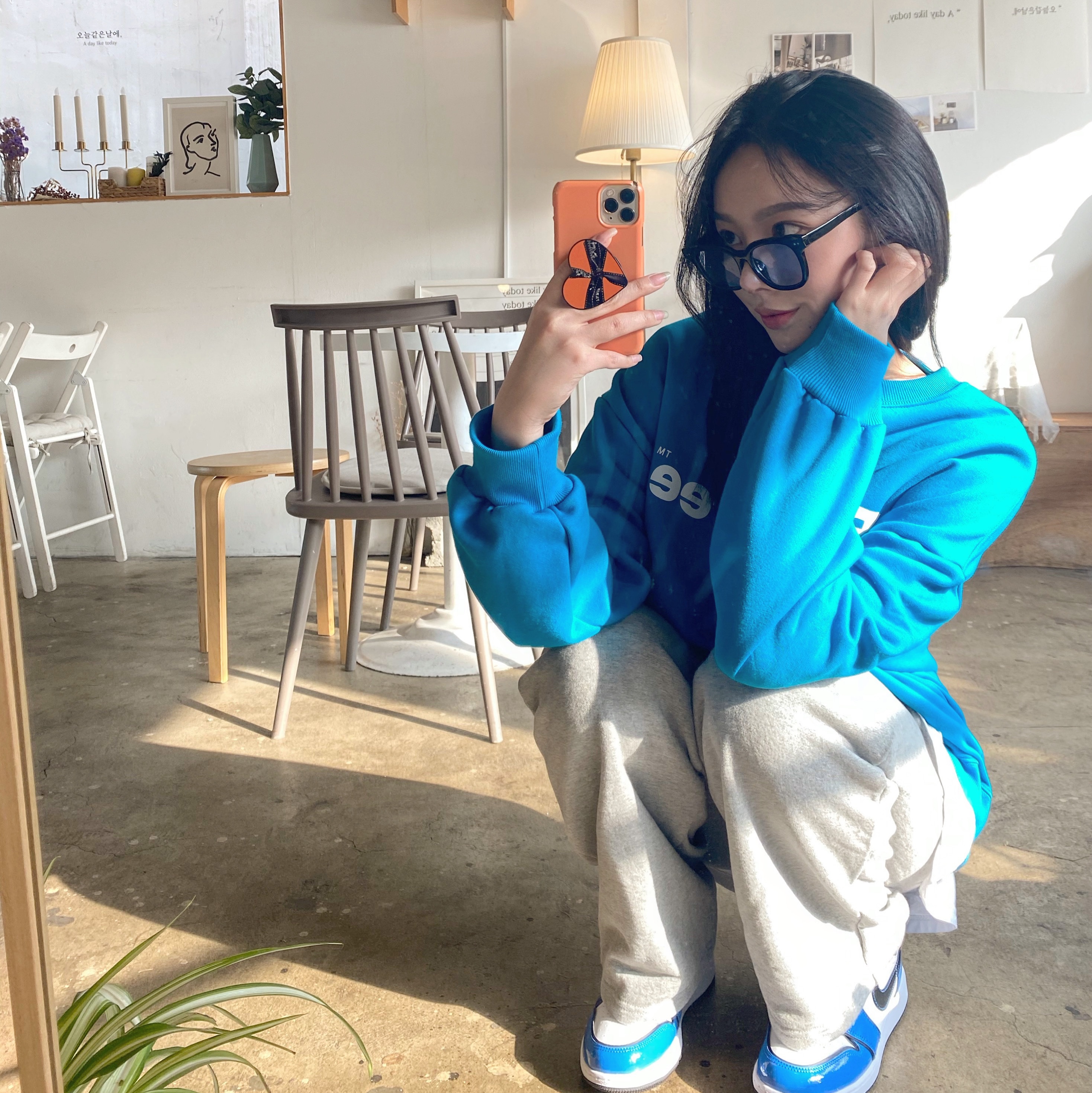(GS) Jordan 1 Mid SE Signal Blue 착용 스타일