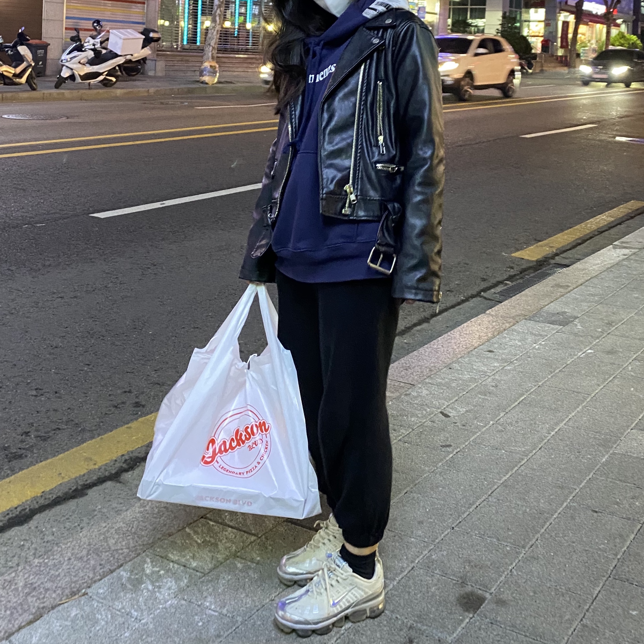 (W) Nike Air VaporMax 360 Fossil 착용 스타일 - 2