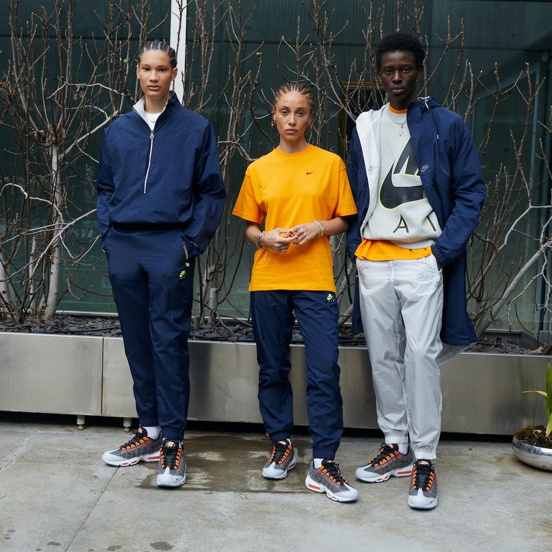 Jordan 1 x Dior High OG, Nike x Kim Jones Air Max 95 Total Orange μ°©μ© μ€νμΌ - 5