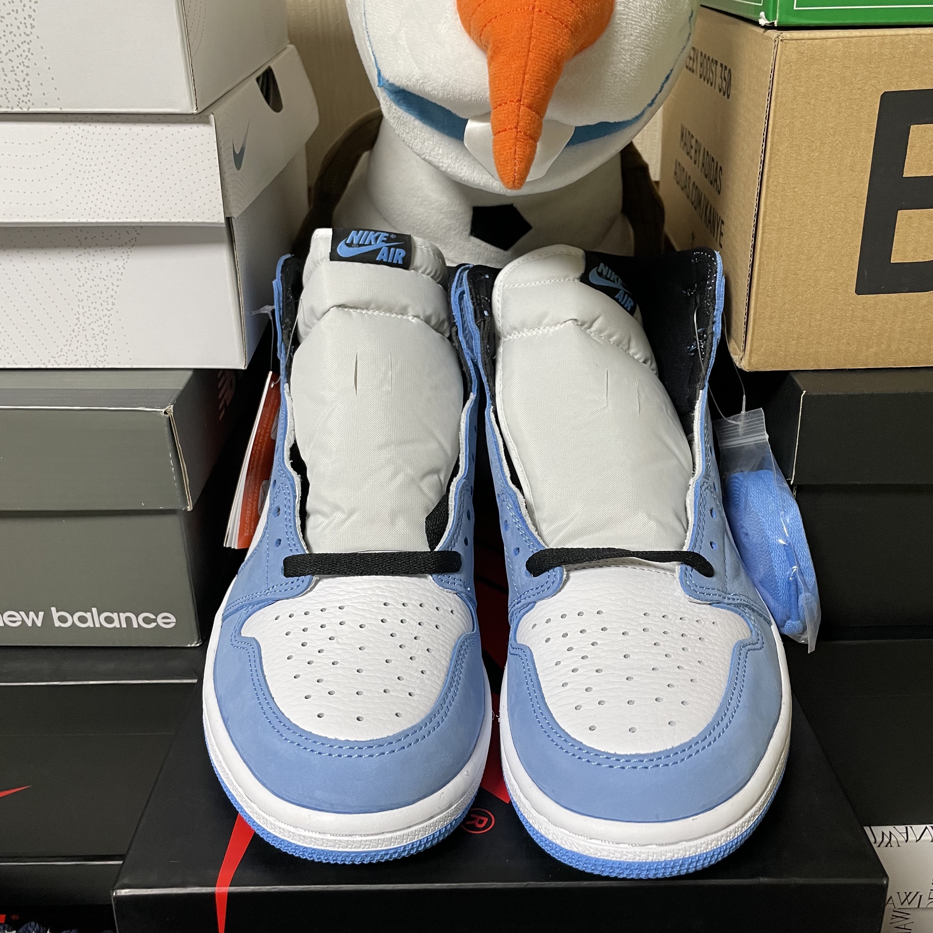 Jordan 1 Retro High OG University Blue 착용 스타일 - 2