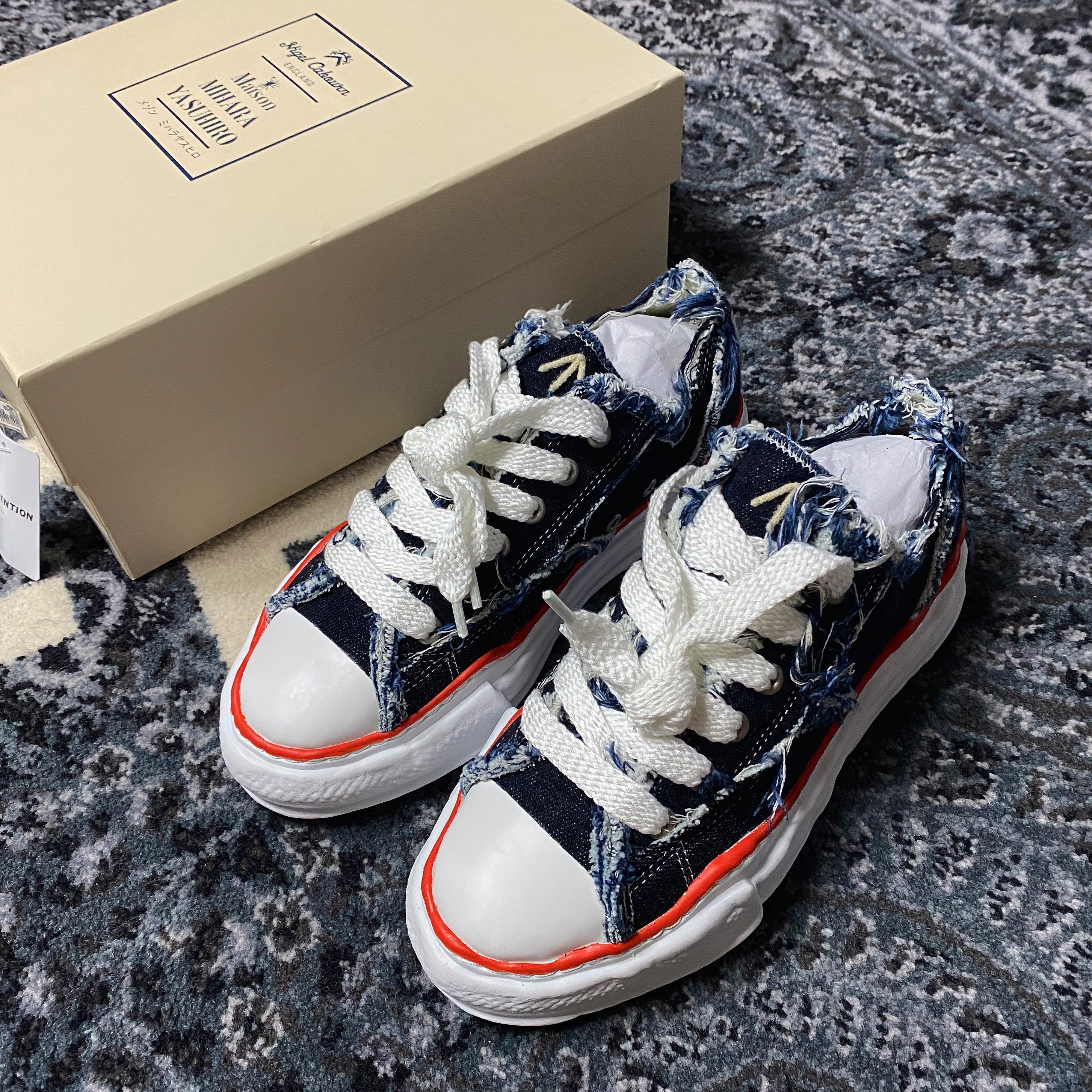Maison Mihara Yasuhiro x Nigel Cabourn Low Cut Sneakers One Wash 12oz Denim 착용 스타일