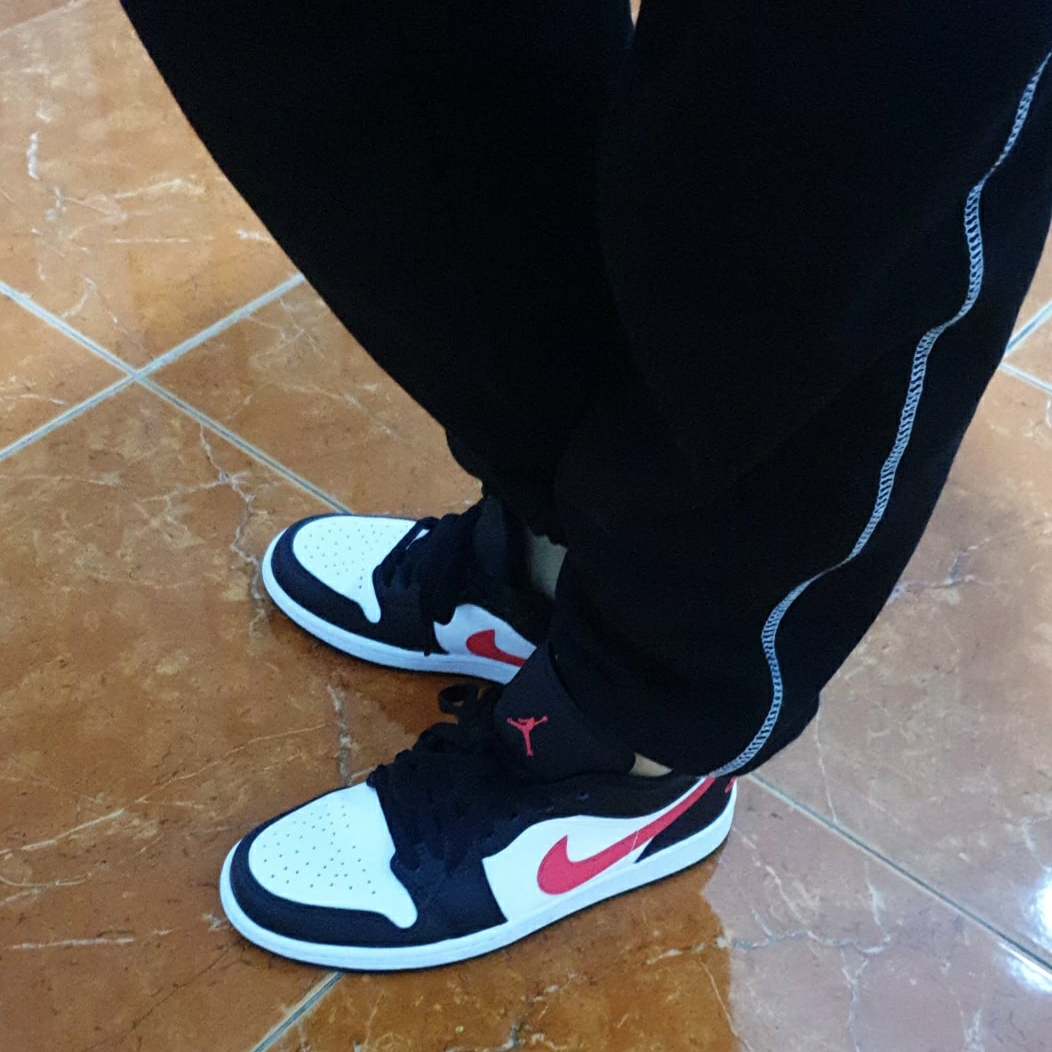 (W) Jordan 1 Low Black Siren Red 착용 스타일