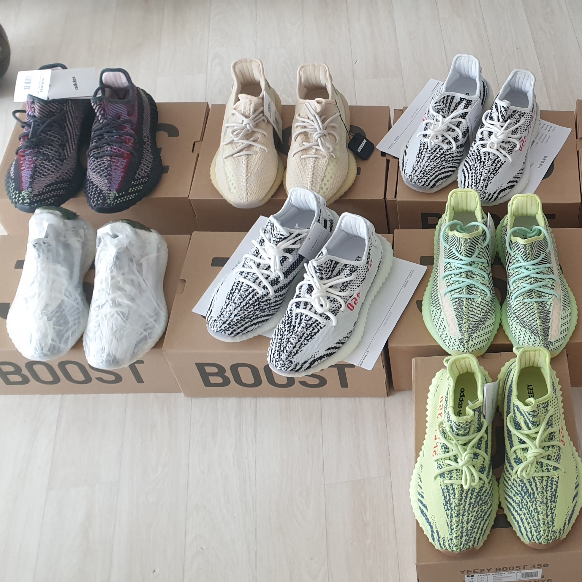 Adidas Yeezy Boost 350 V2 Yecheil - Non-Reflective, Adidas Yeezy Boost 350 V2 Zebra 2017/2019/2020 착용 스타일 - 1
